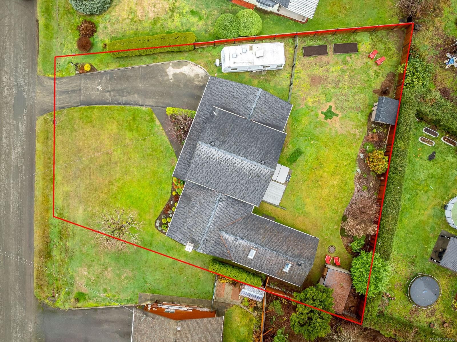 4988 Adrian Rd, Courtenay, BC