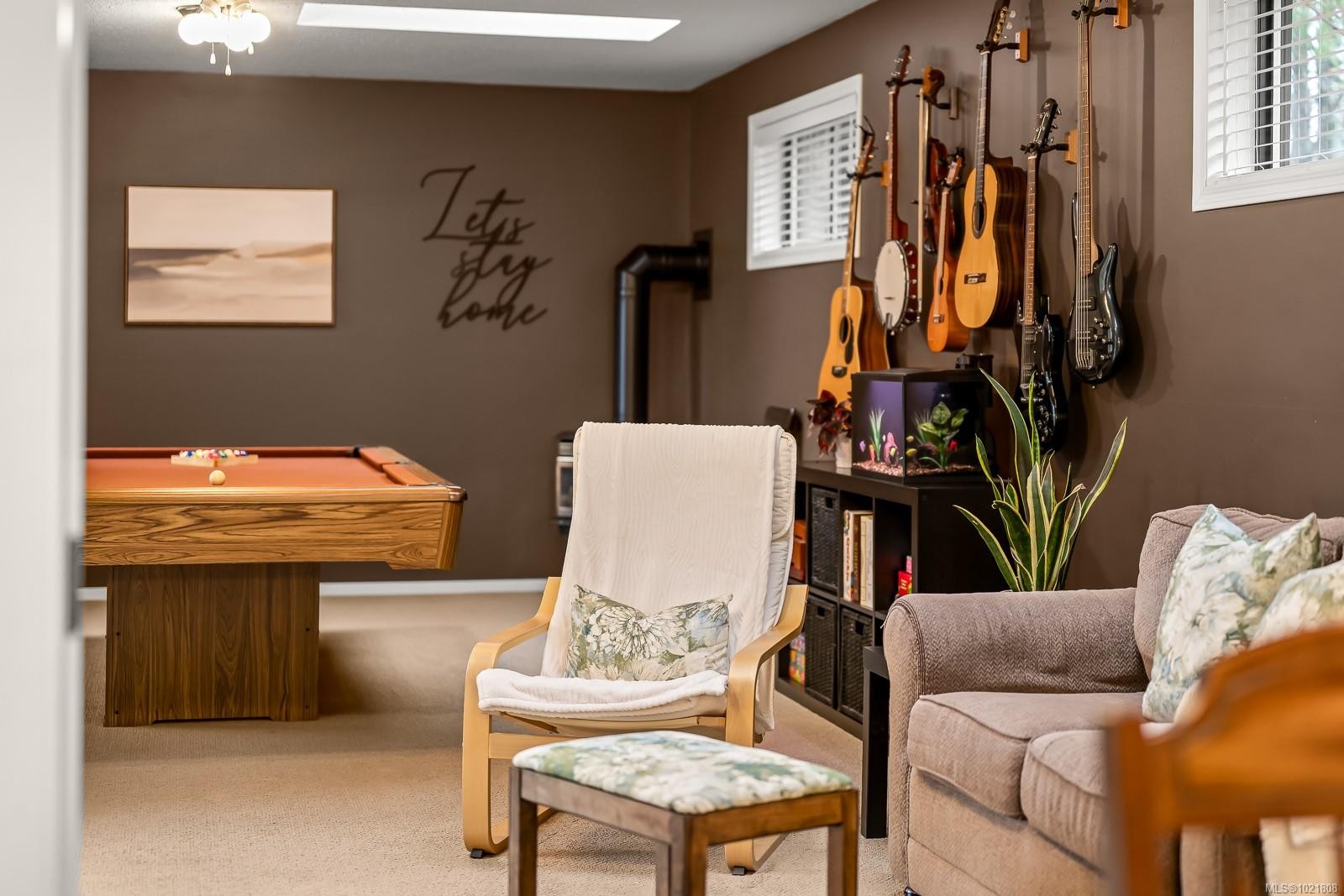 4988 Adrian Rd, Courtenay, BC