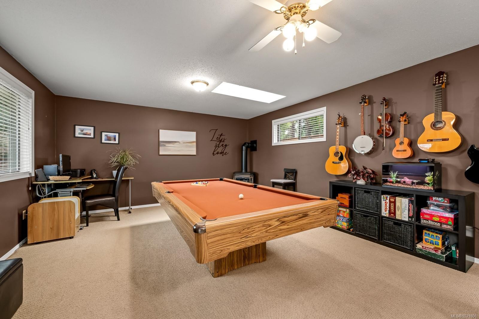 4988 Adrian Rd, Courtenay, BC