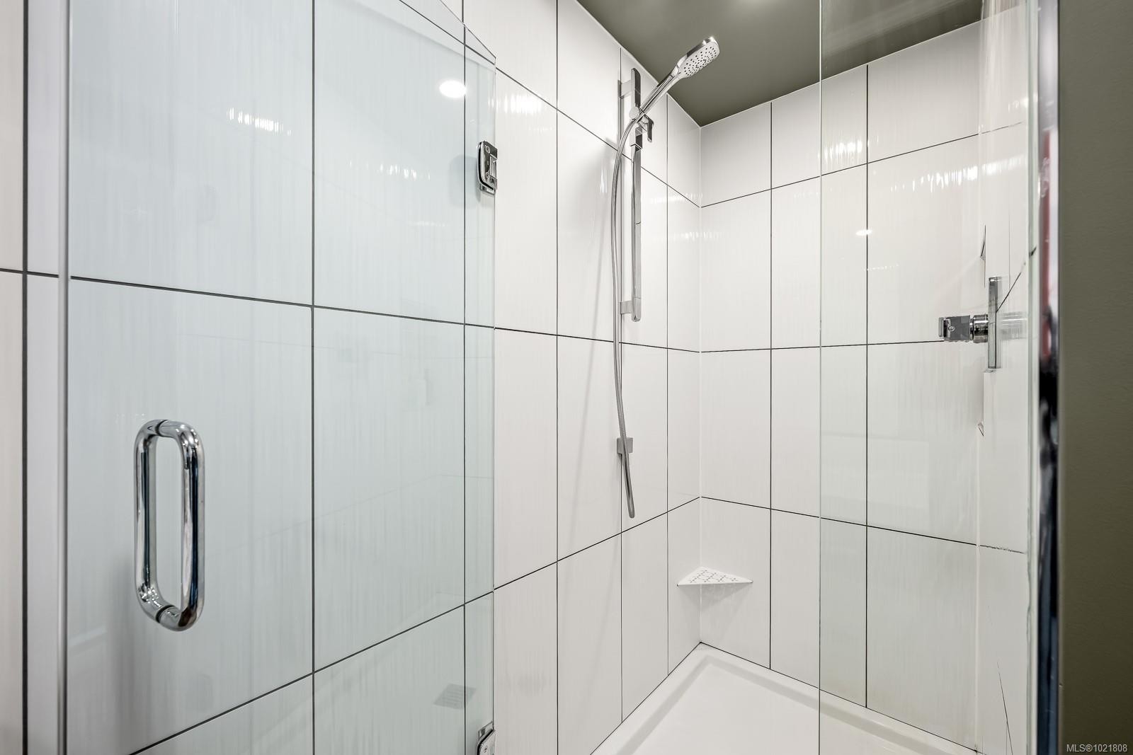 4988 Adrian Rd, Courtenay, BC