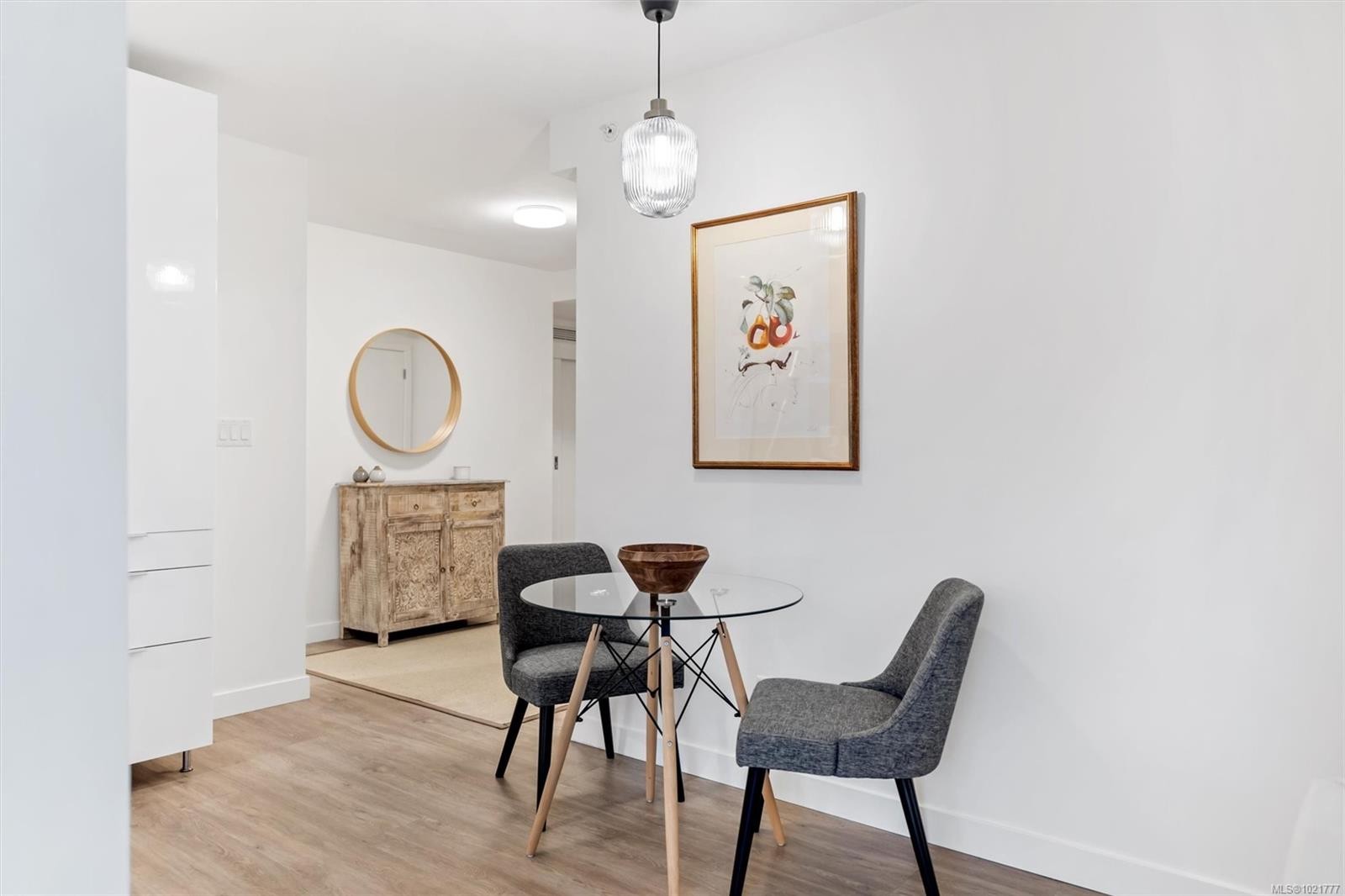 607-845 Johnson St, Victoria, BC - Indoor