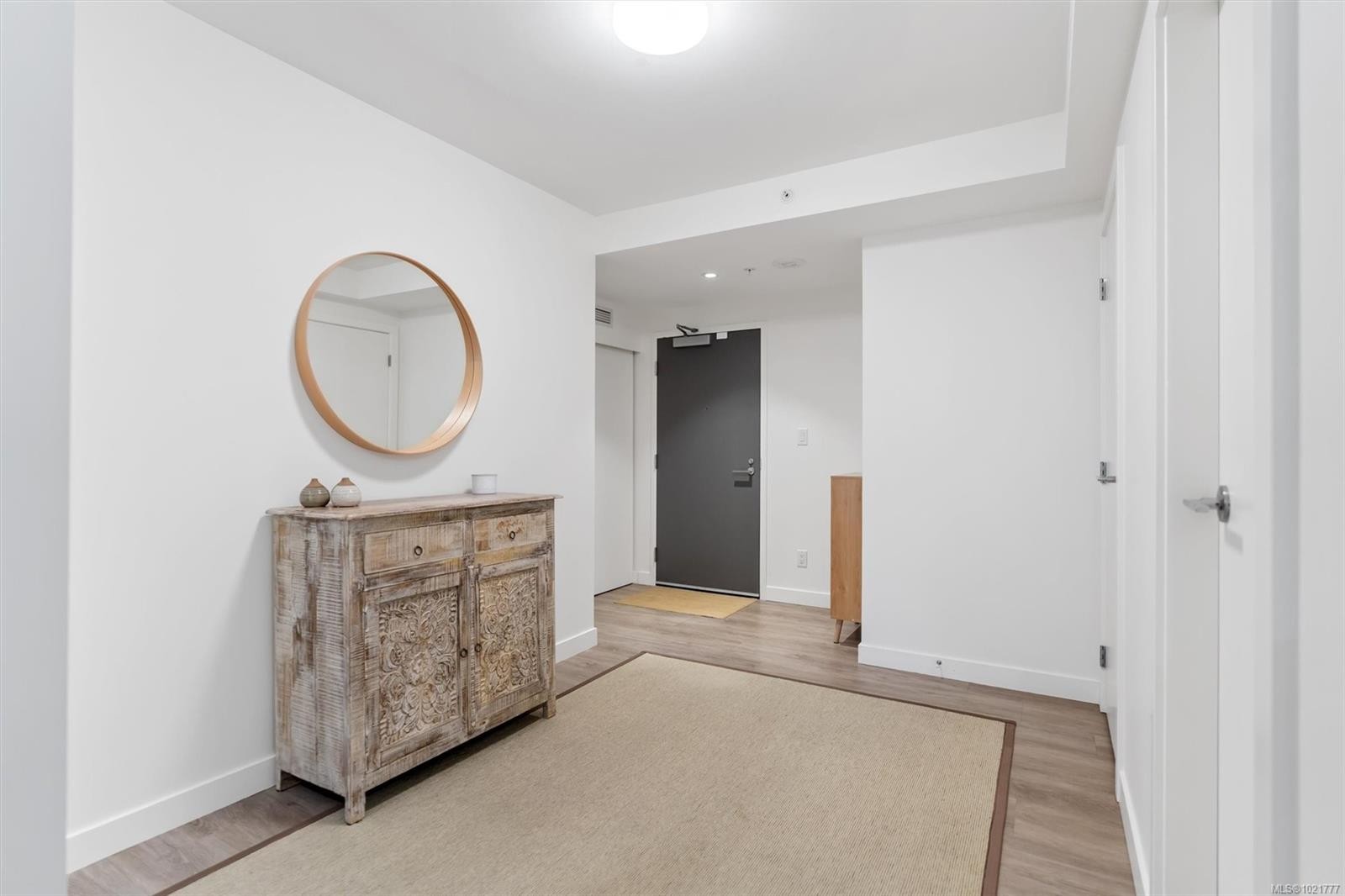 607-845 Johnson St, Victoria, BC - Indoor Photo Showing Other Room