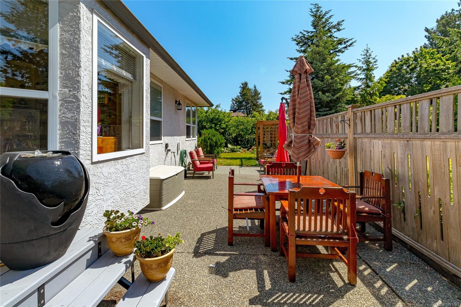 6377 Rodolph Rd, Central Saanich, BC