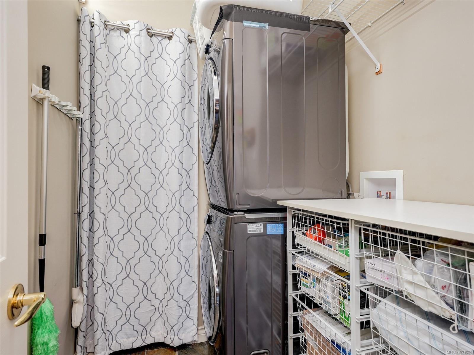 25-1286 Tolmie Ave, Saanich, BC