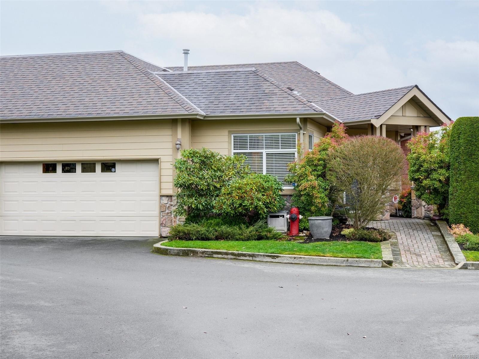 25-1286 Tolmie Ave, Saanich, BC