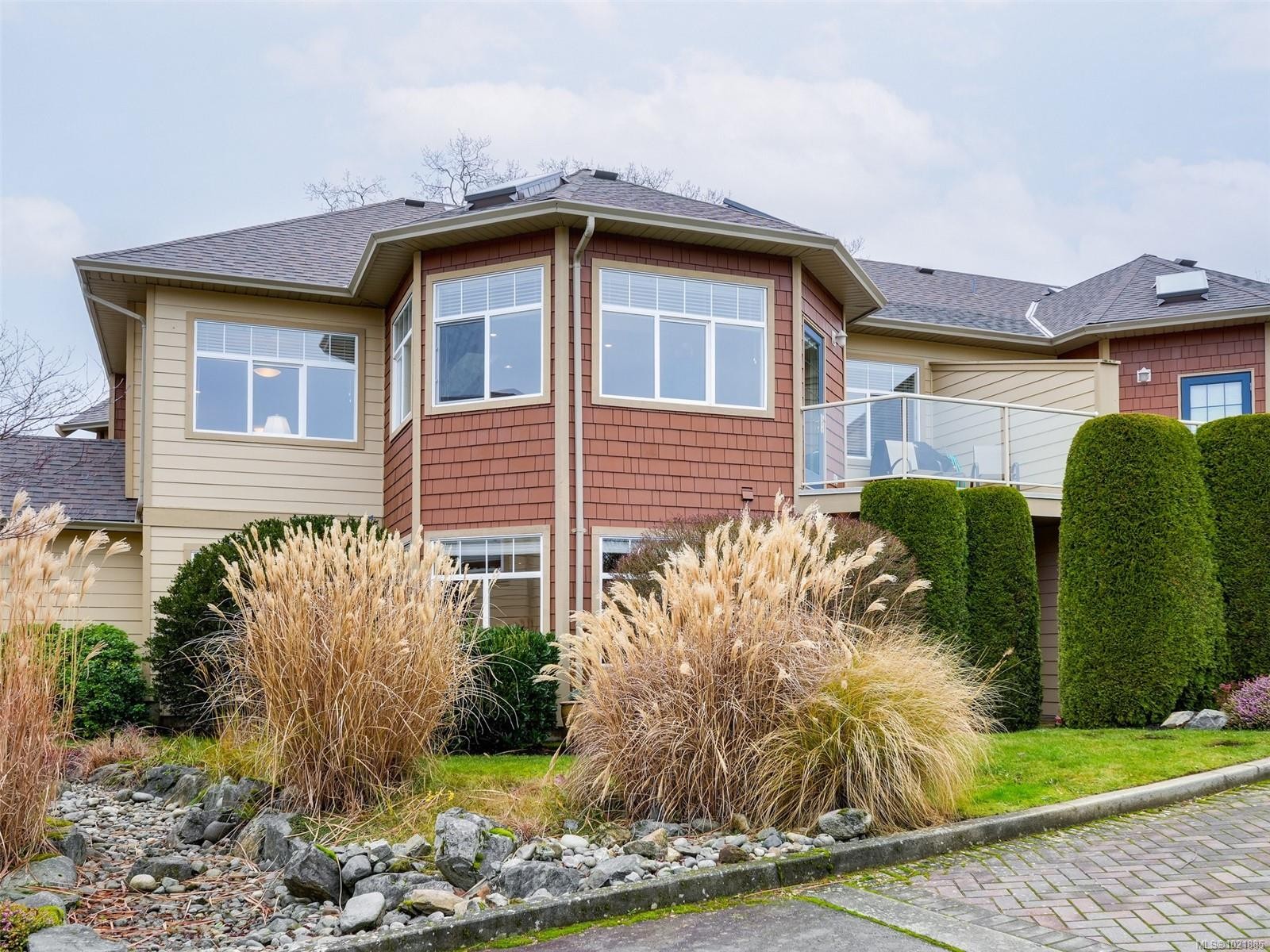 25-1286 Tolmie Ave, Saanich, BC