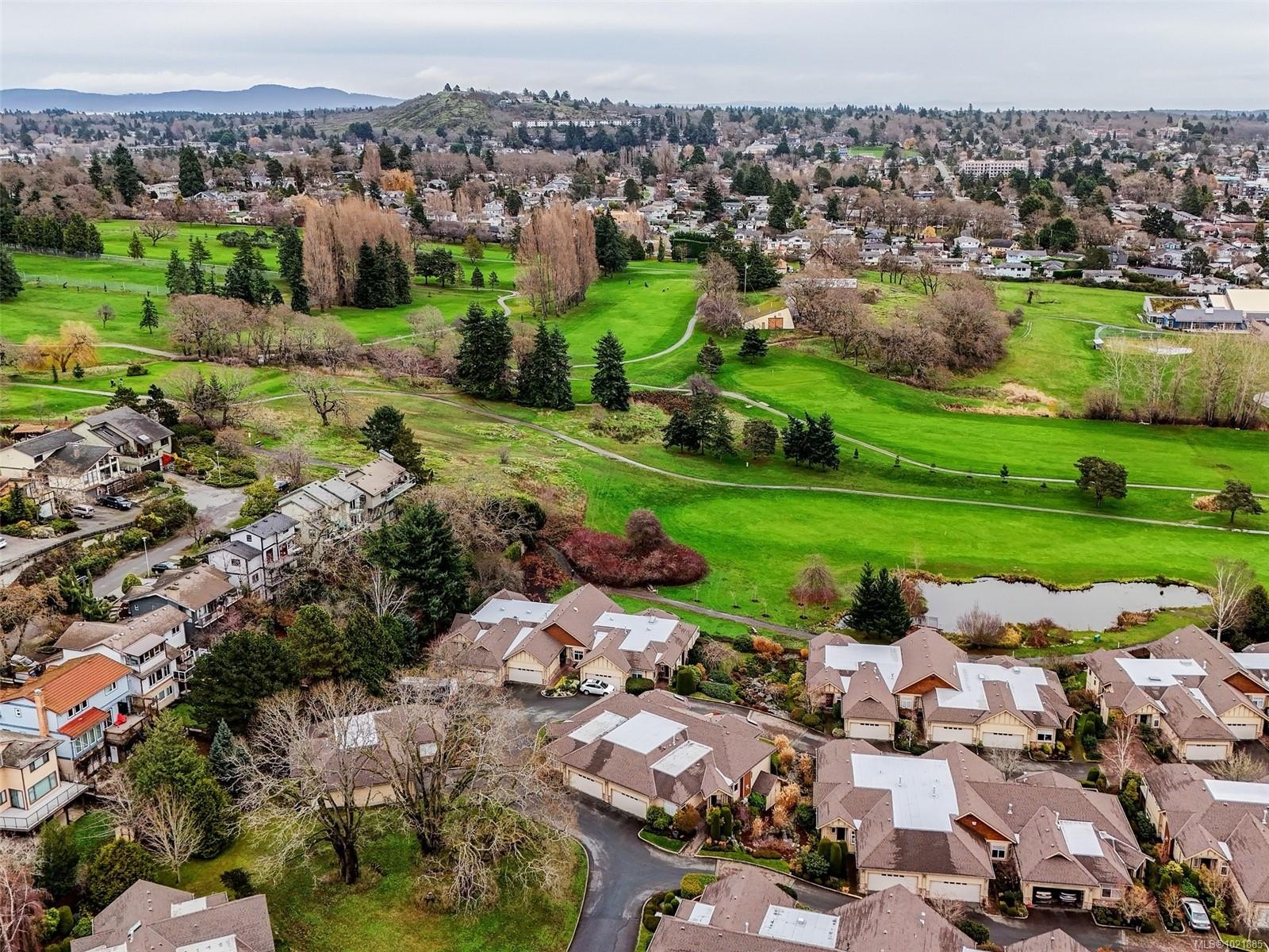 25-1286 Tolmie Ave, Saanich, BC