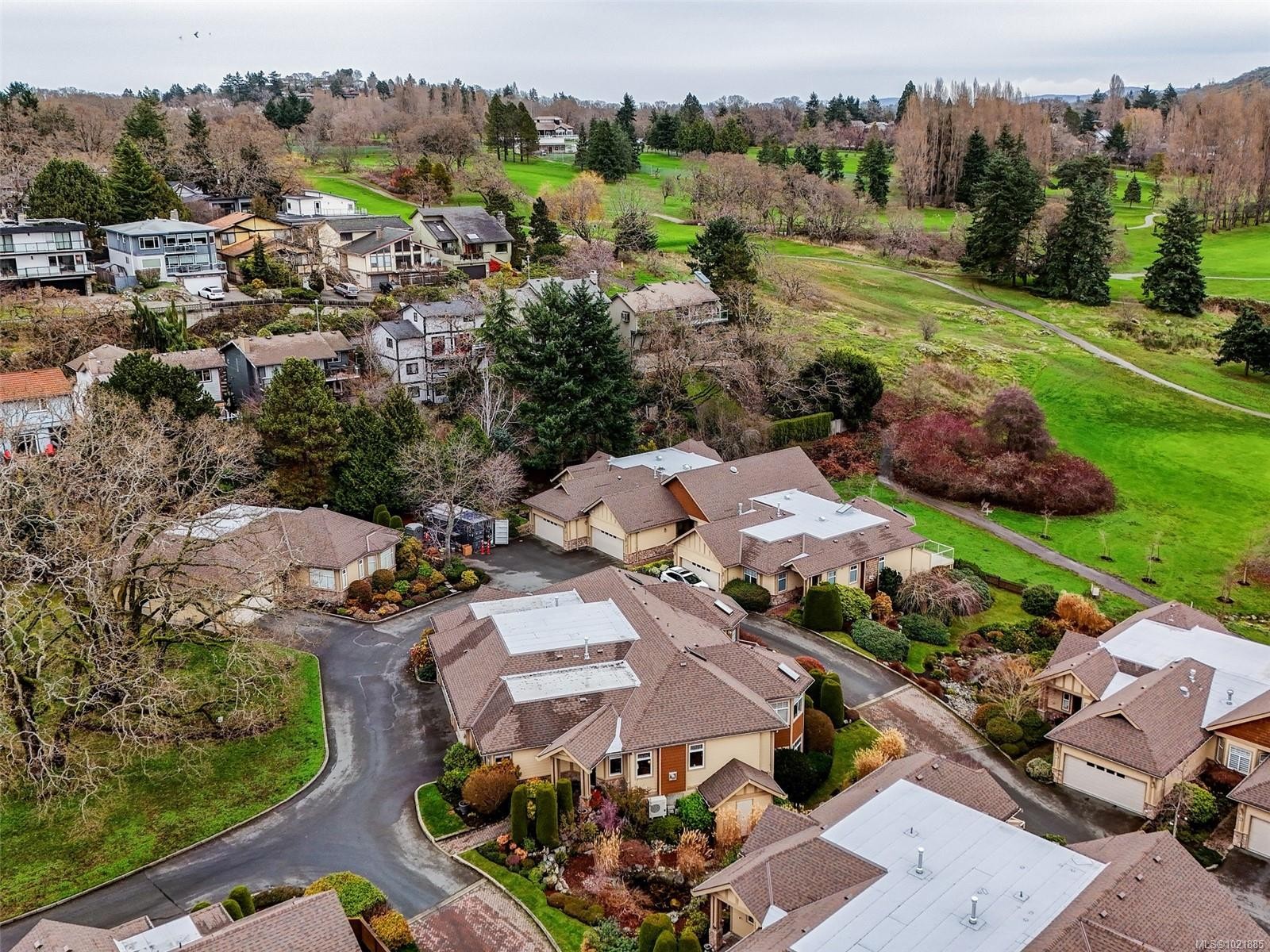 25-1286 Tolmie Ave, Saanich, BC