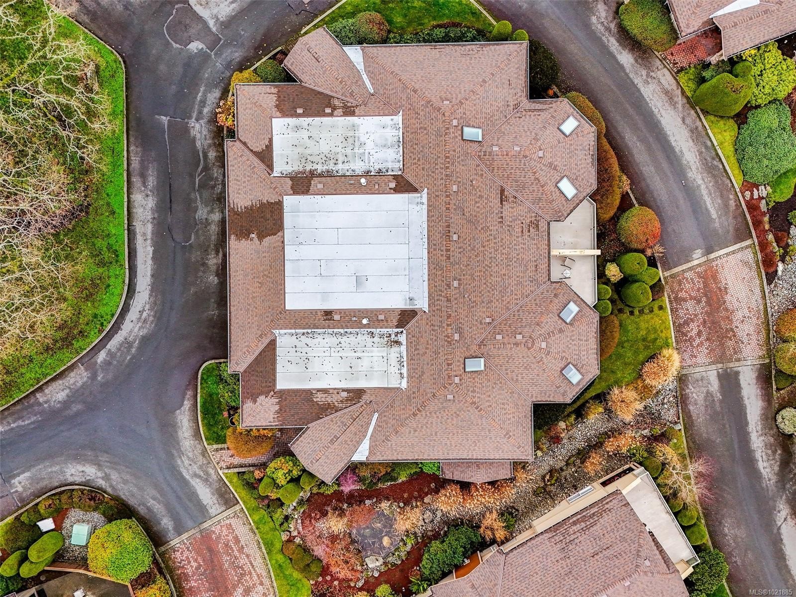 25-1286 Tolmie Ave, Saanich, BC