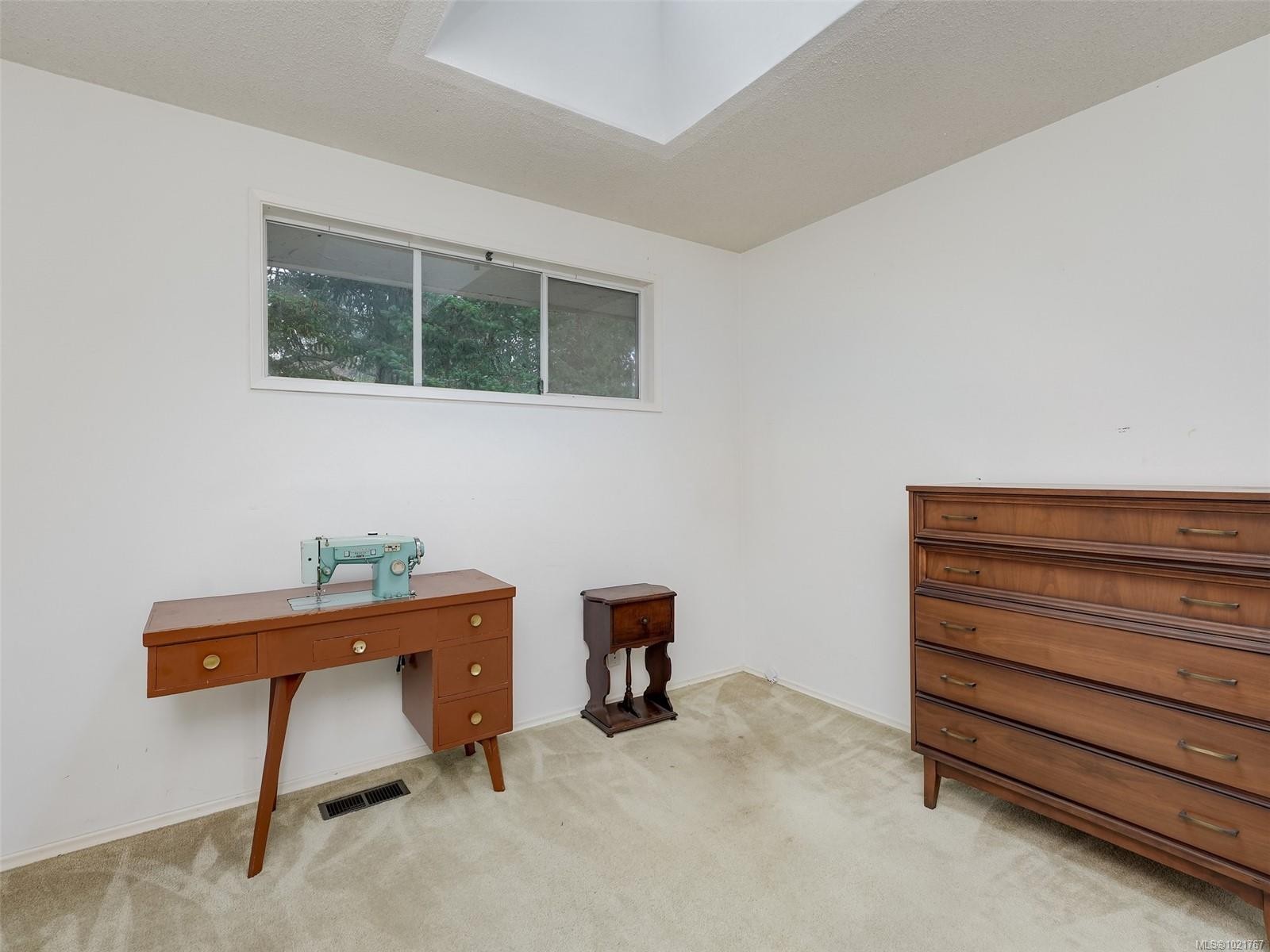 2202 Arbutus Rd, Saanich, BC