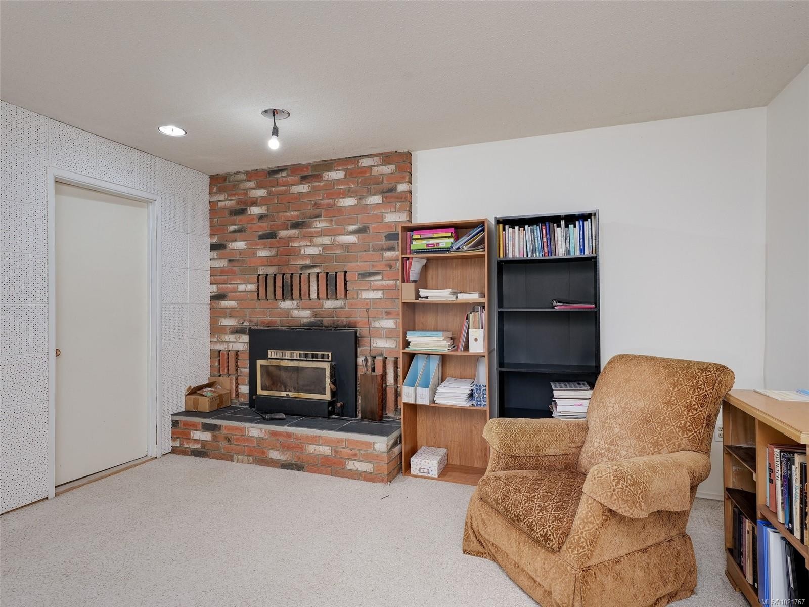 2202 Arbutus Rd, Saanich, BC