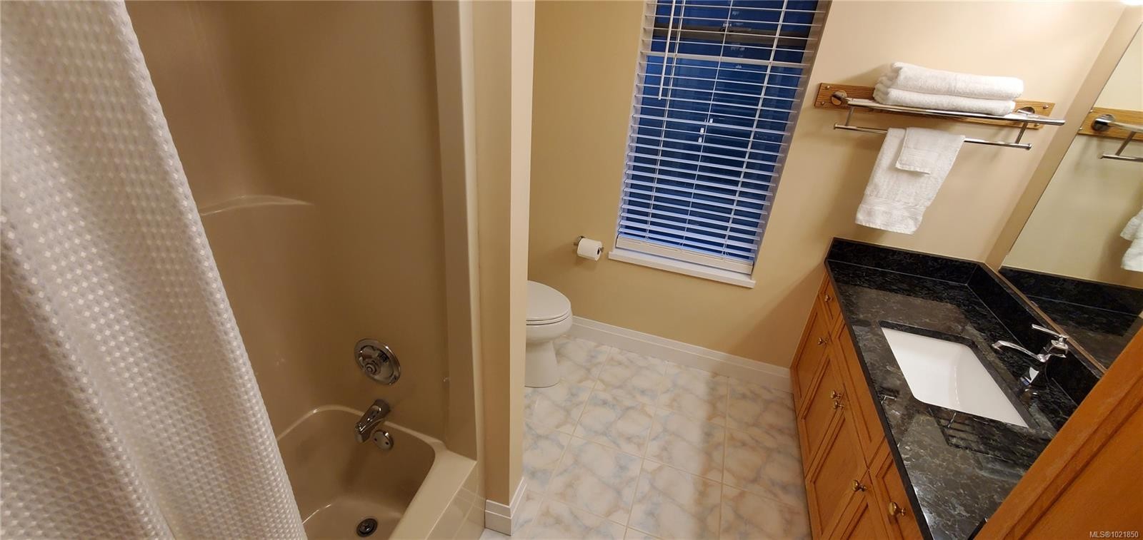 527 Cala Crt, Gold River, BC