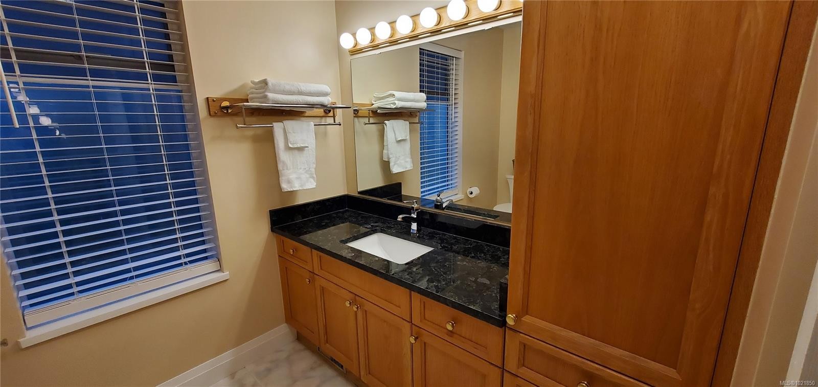 527 Cala Crt, Gold River, BC