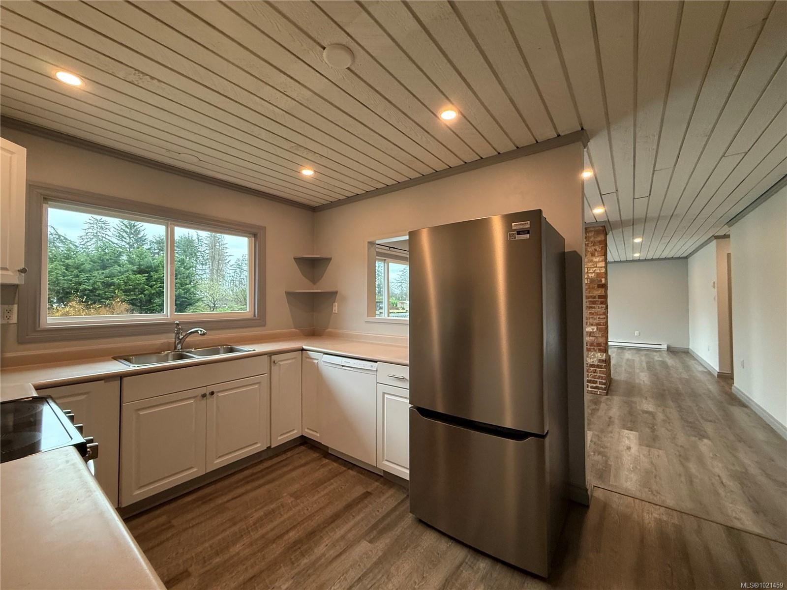 6155 Beaver Harbour Rd, Port Hardy, BC