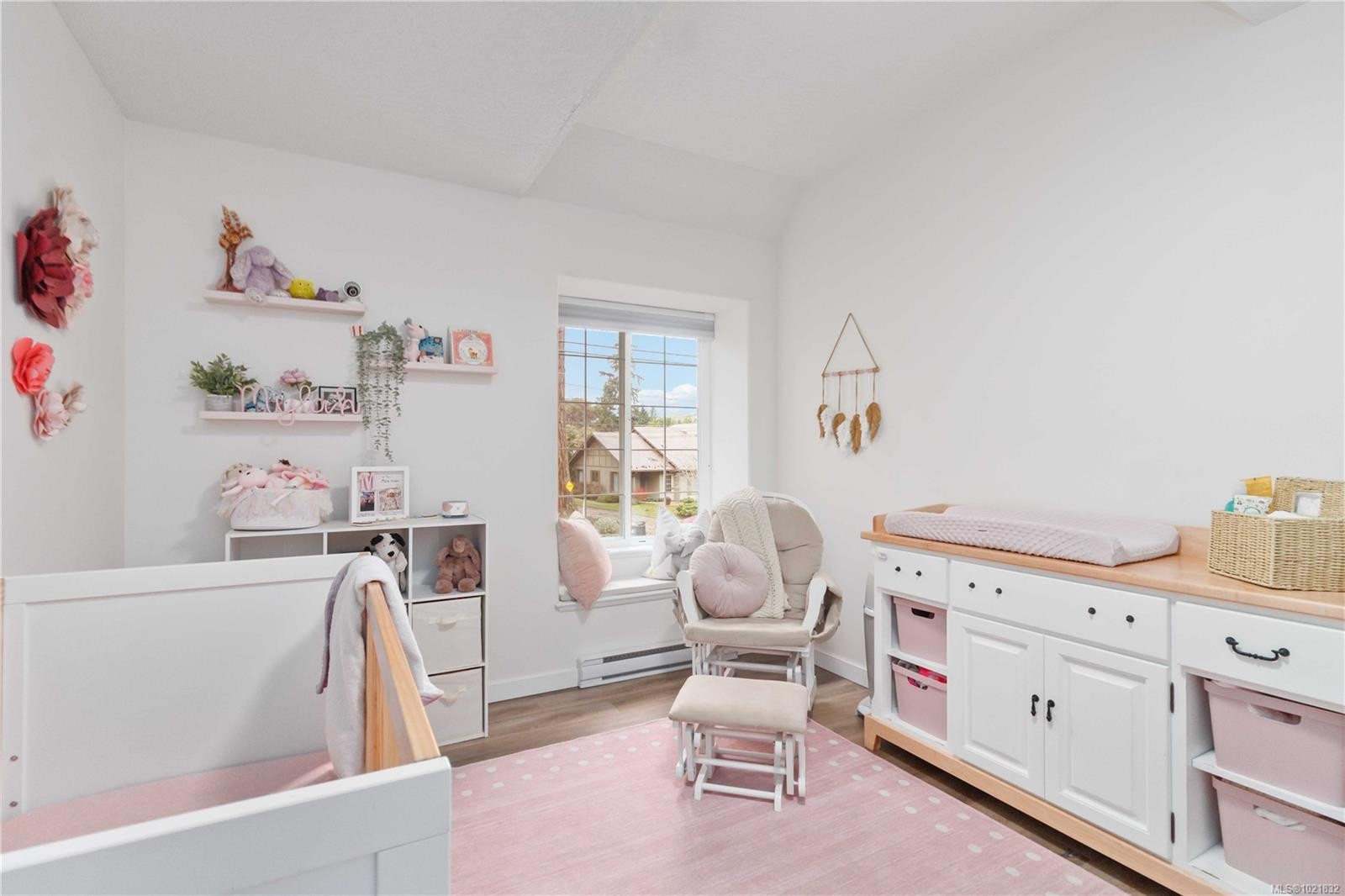 A-3037 Pickford Rd, Colwood, BC