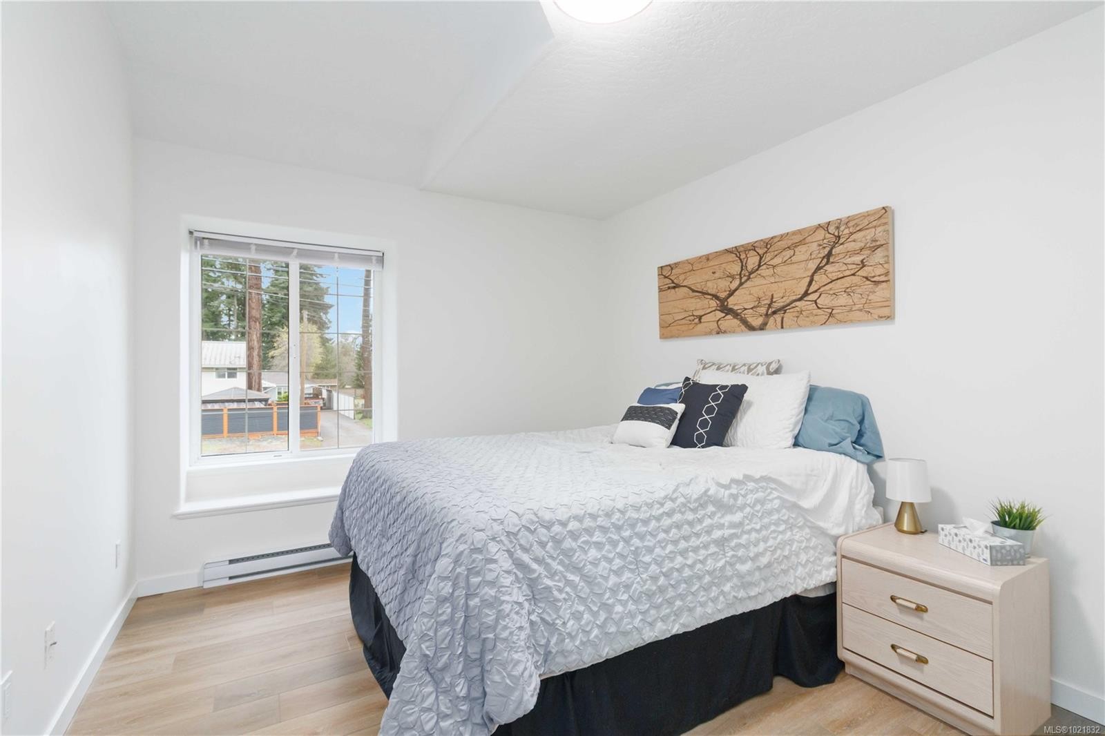 A-3037 Pickford Rd, Colwood, BC