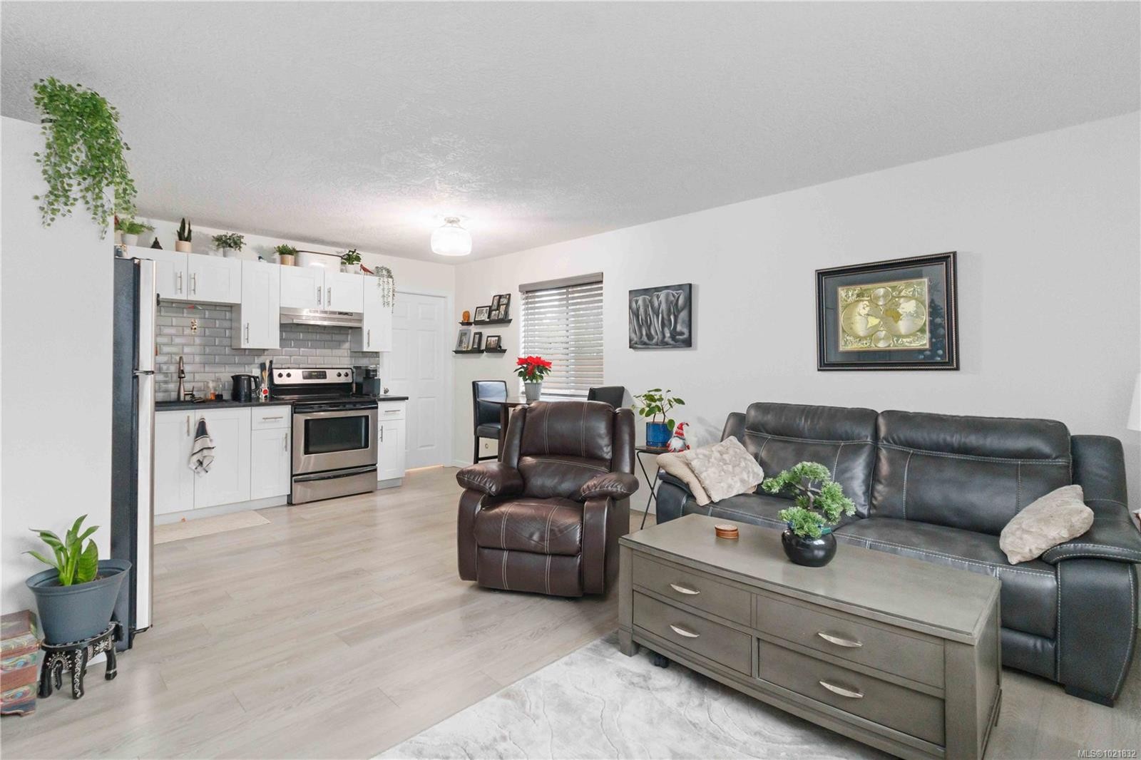 A-3037 Pickford Rd, Colwood, BC