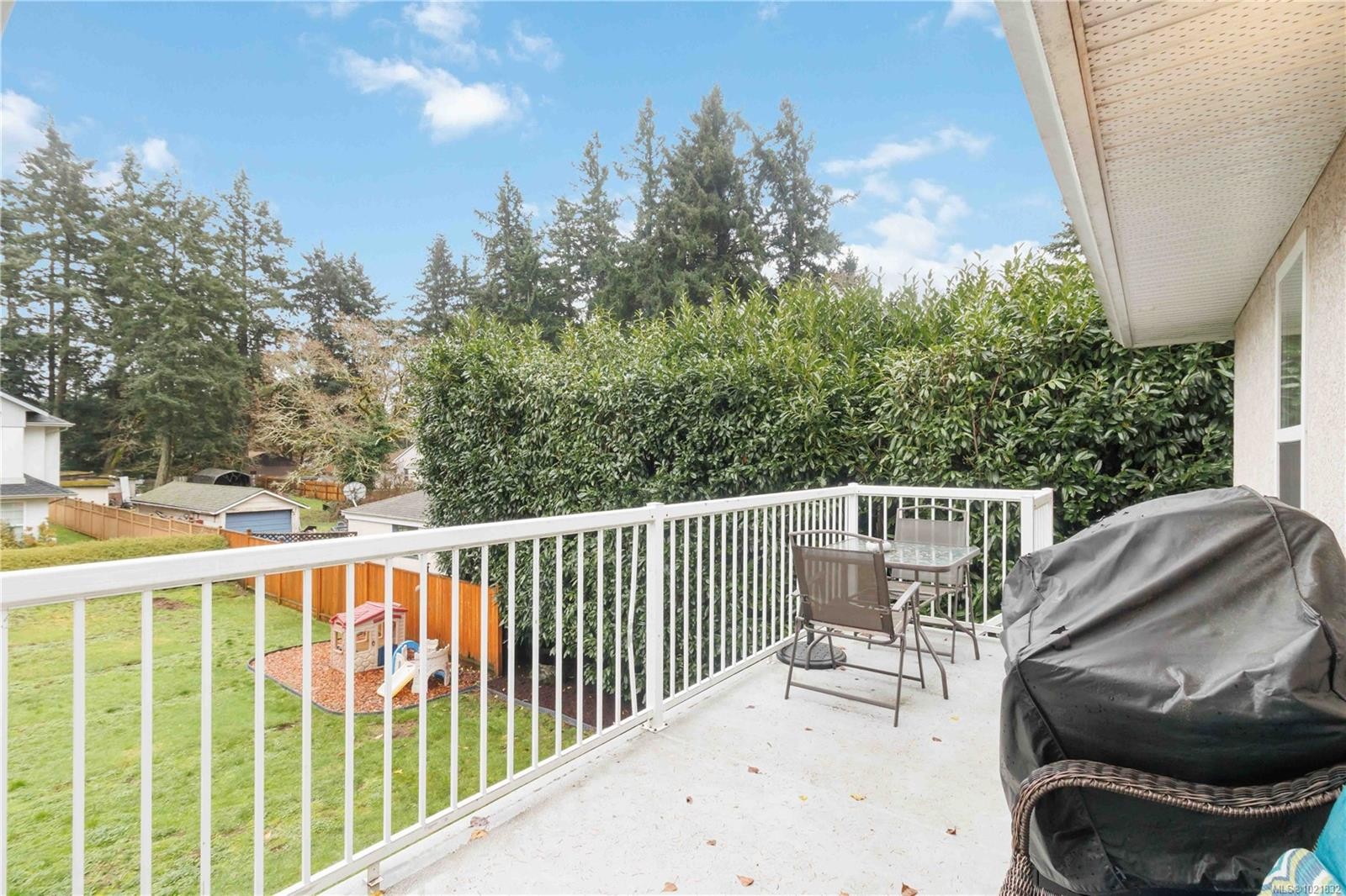 A-3037 Pickford Rd, Colwood, BC