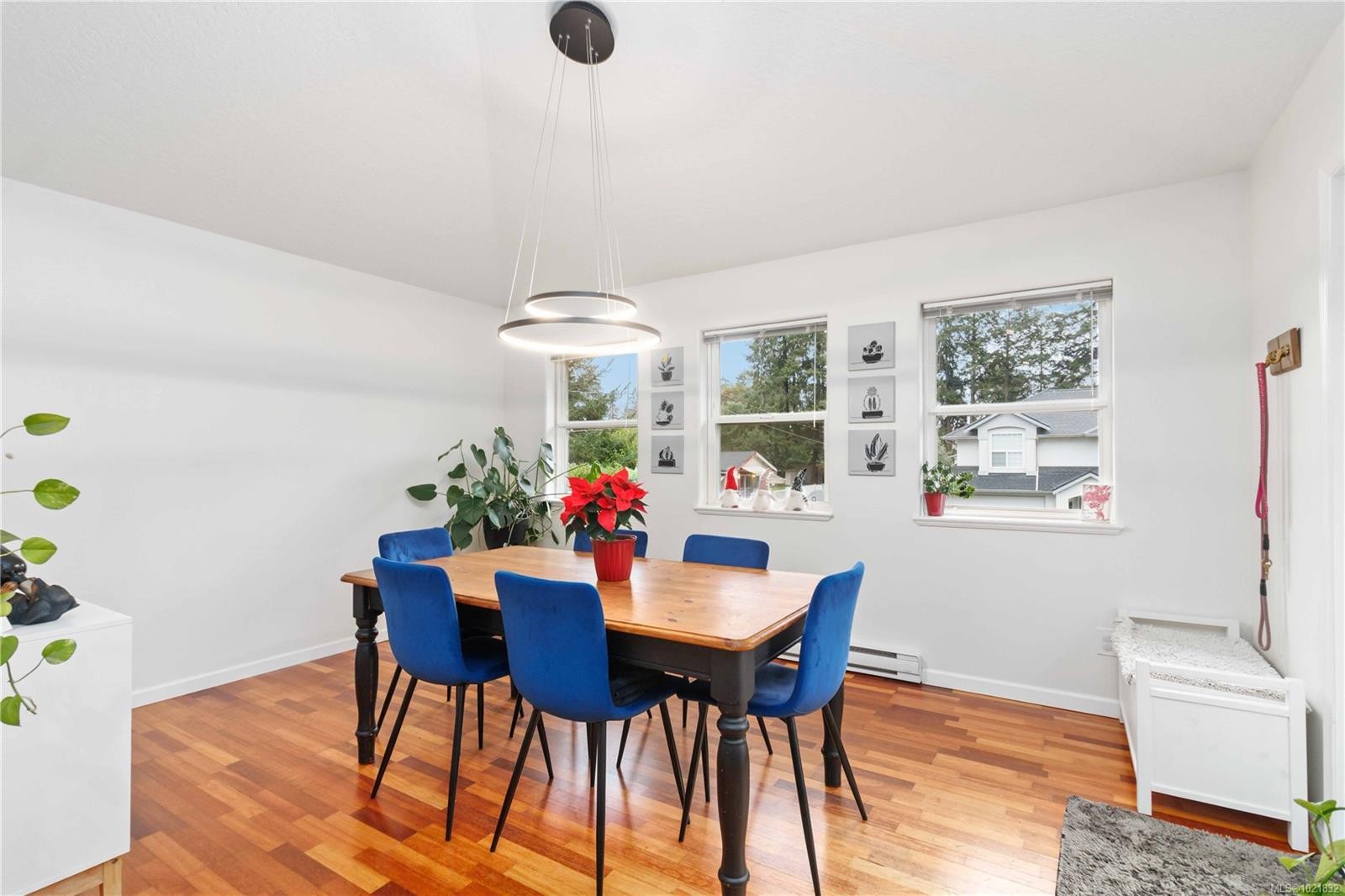 A-3037 Pickford Rd, Colwood, BC