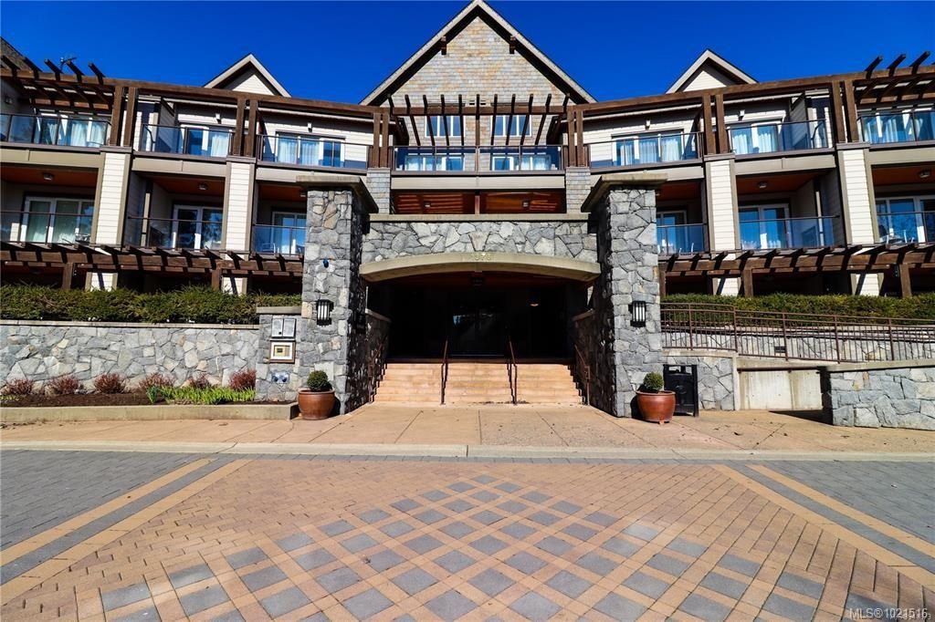 306-308A&B-1376 Lynburne Pl, Langford, BC - Outdoor With Facade