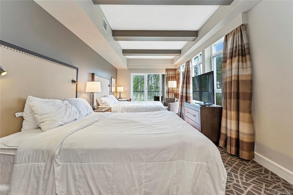 306-308A&B-1376 Lynburne Pl, Langford, BC - Indoor Photo Showing Bedroom