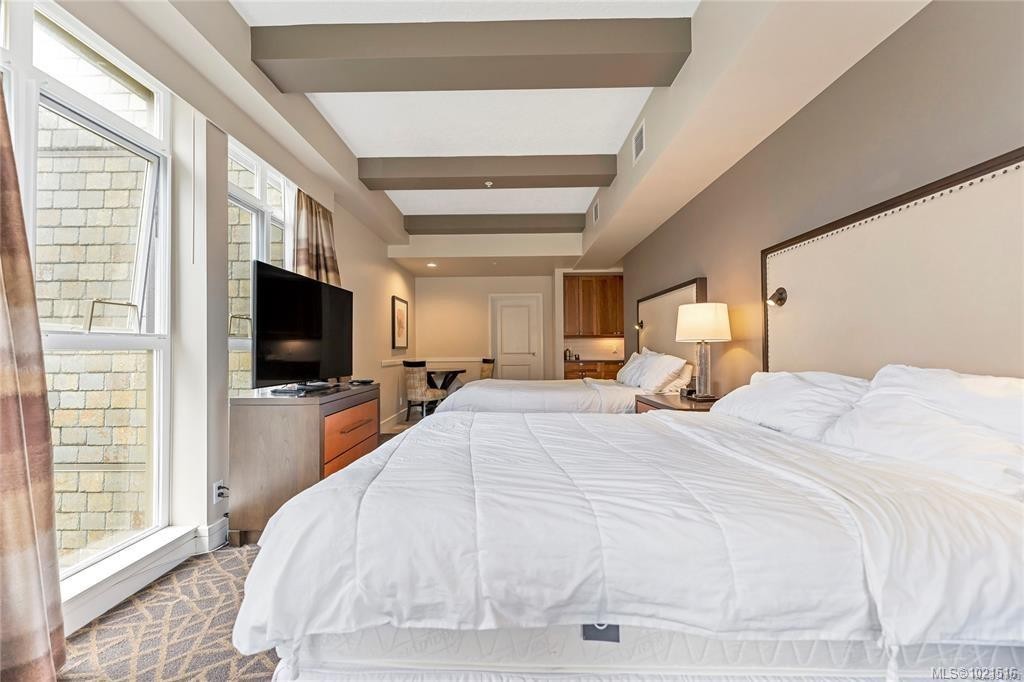 306-308A&B-1376 Lynburne Pl, Langford, BC - Indoor Photo Showing Bedroom