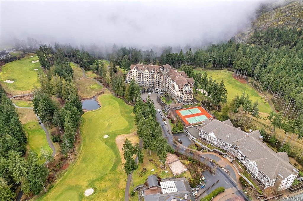 306-308A&B-1376 Lynburne Pl, Langford, BC - Outdoor With View