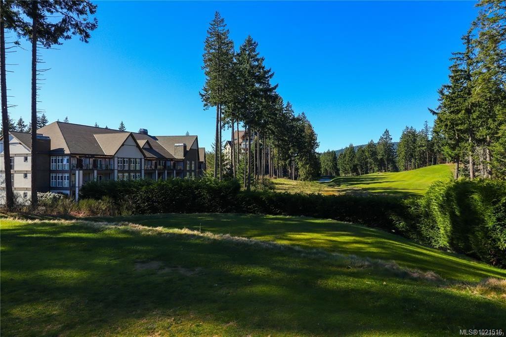 306-308A&B-1376 Lynburne Pl, Langford, BC - Outdoor