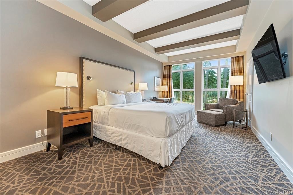 306-308A&B-1376 Lynburne Pl, Langford, BC - Indoor Photo Showing Bedroom