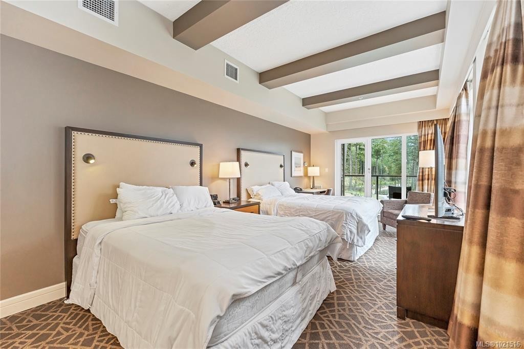 306-308A&B-1376 Lynburne Pl, Langford, BC - Indoor Photo Showing Bedroom