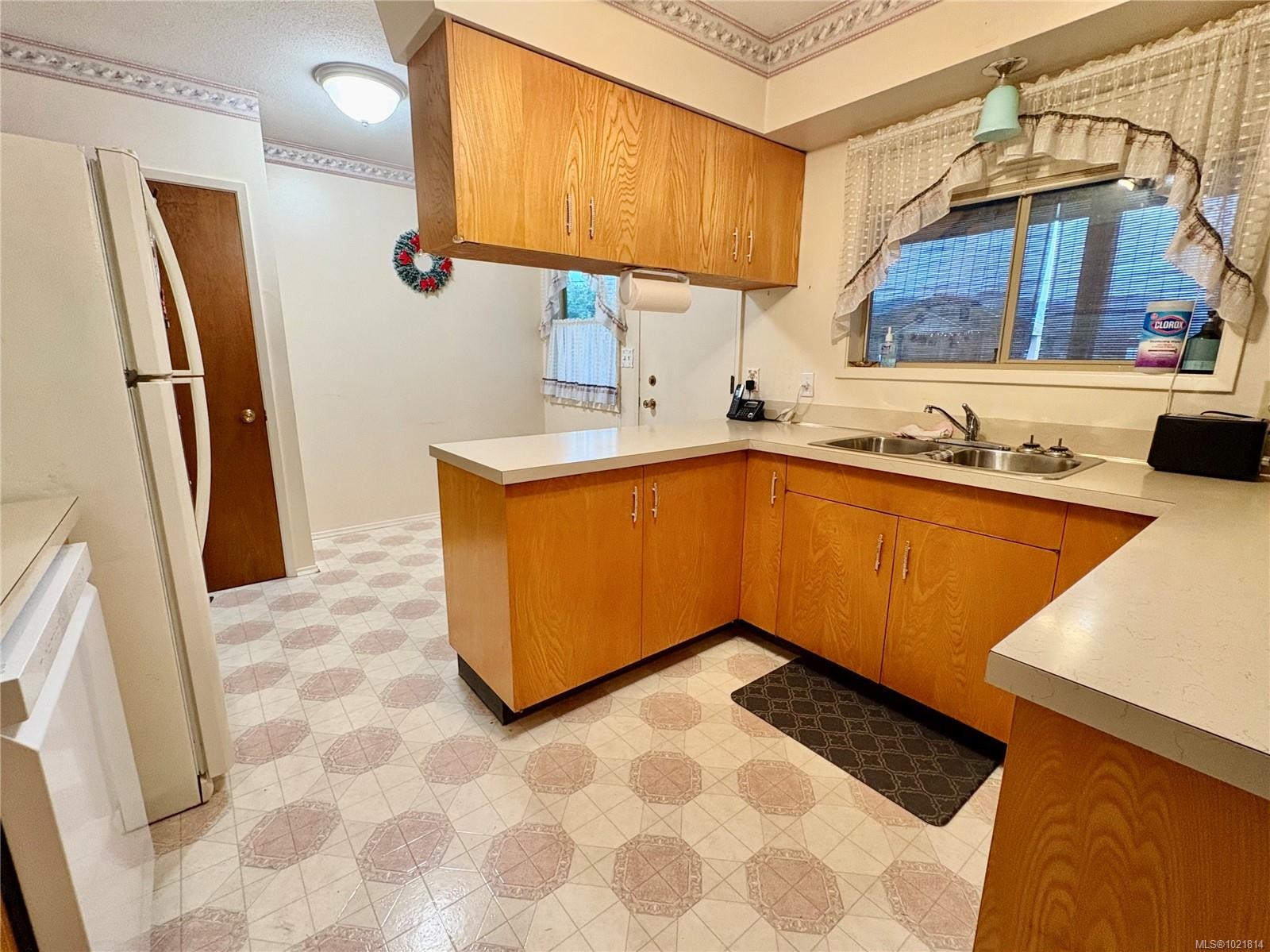 2738 14Th Ave, Port Alberni, BC