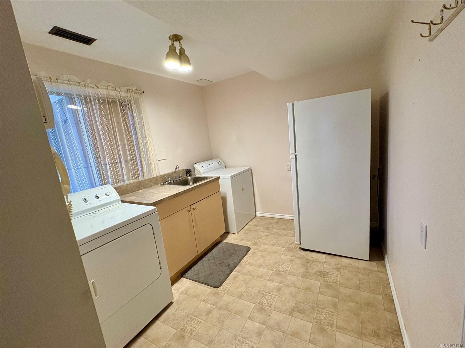 2738 14Th Ave, Port Alberni, BC