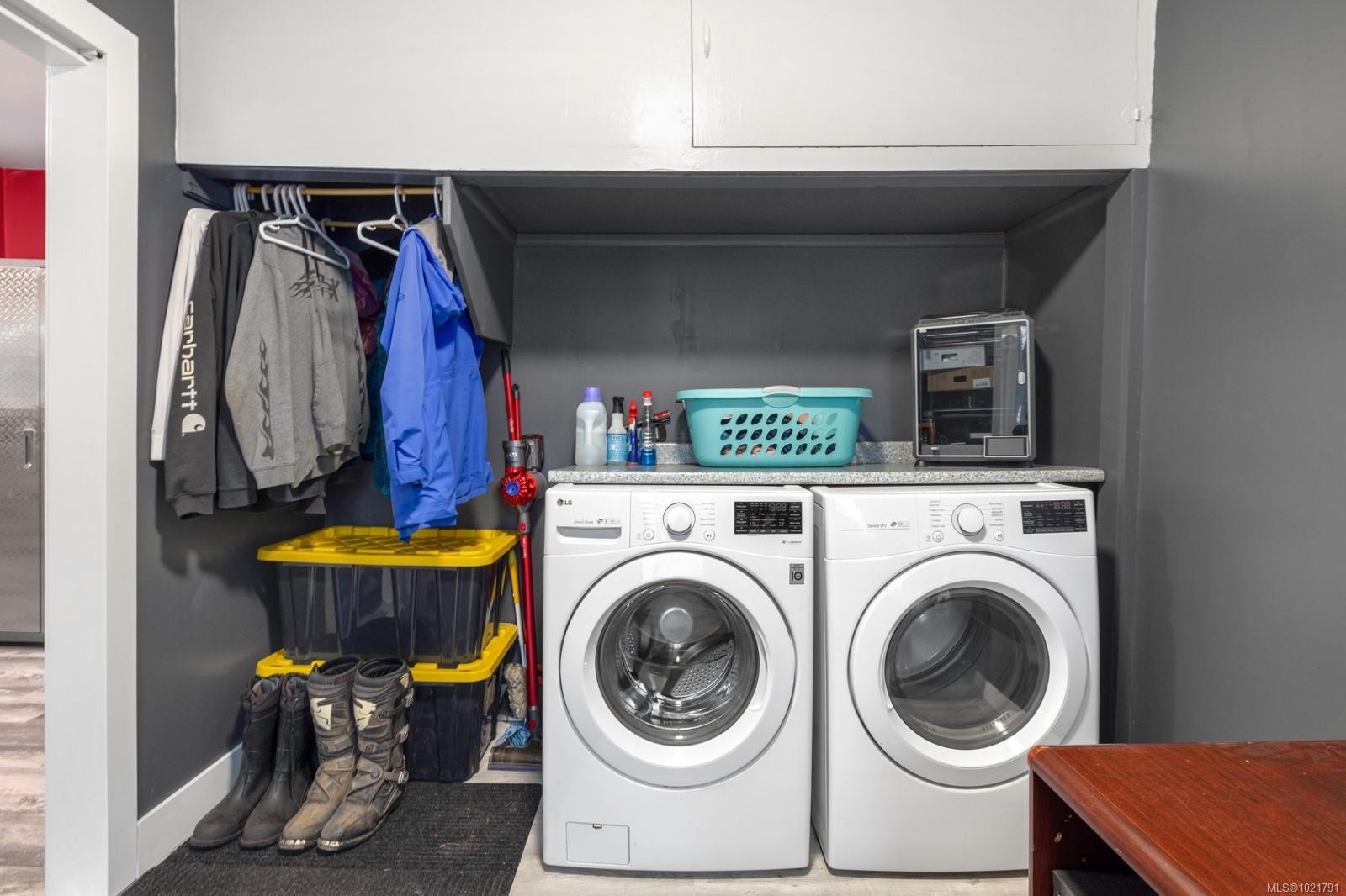 3075 Baker Rd, Duncan, BC