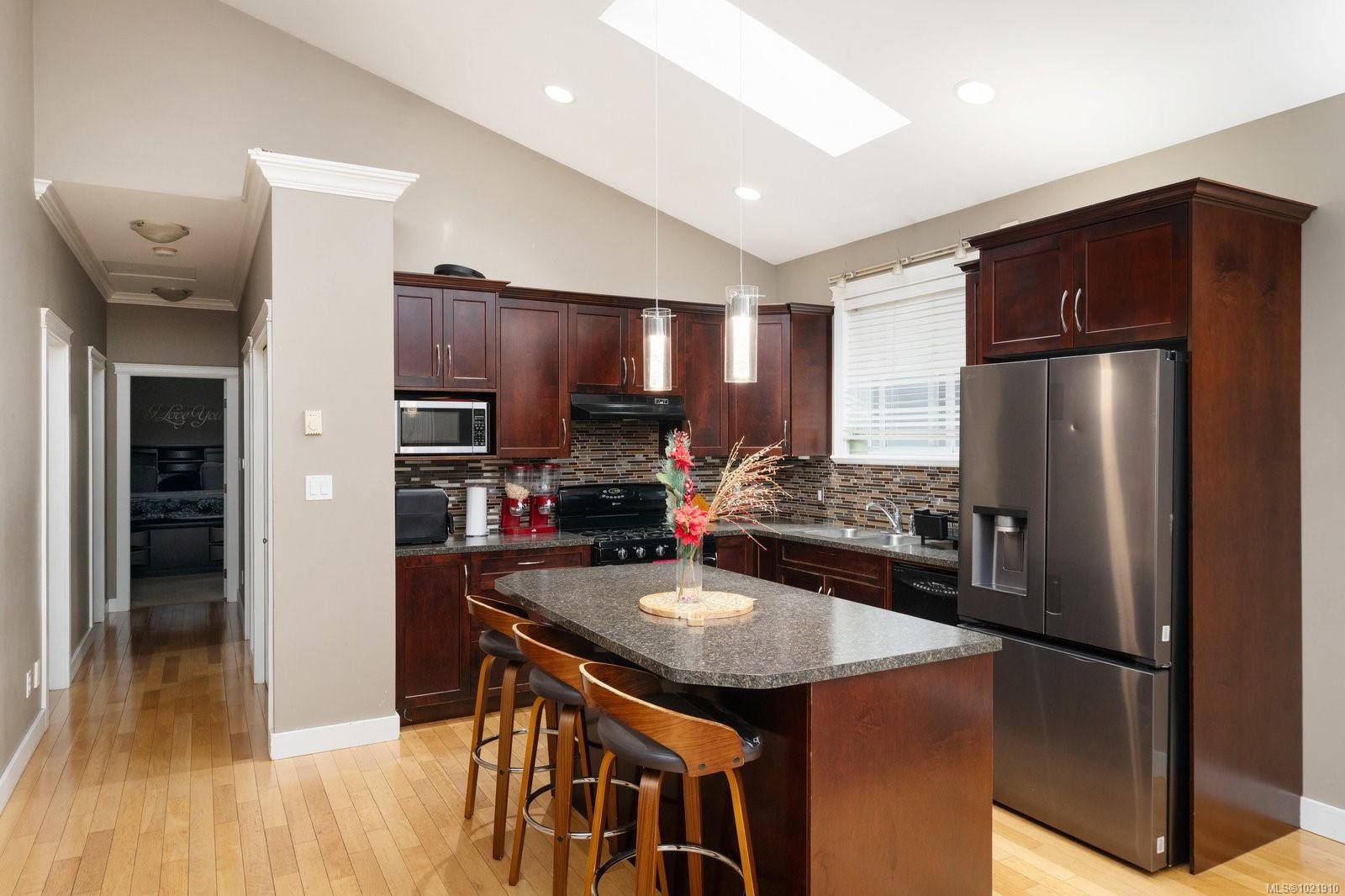 909 Cavalcade Terr, Langford, BC