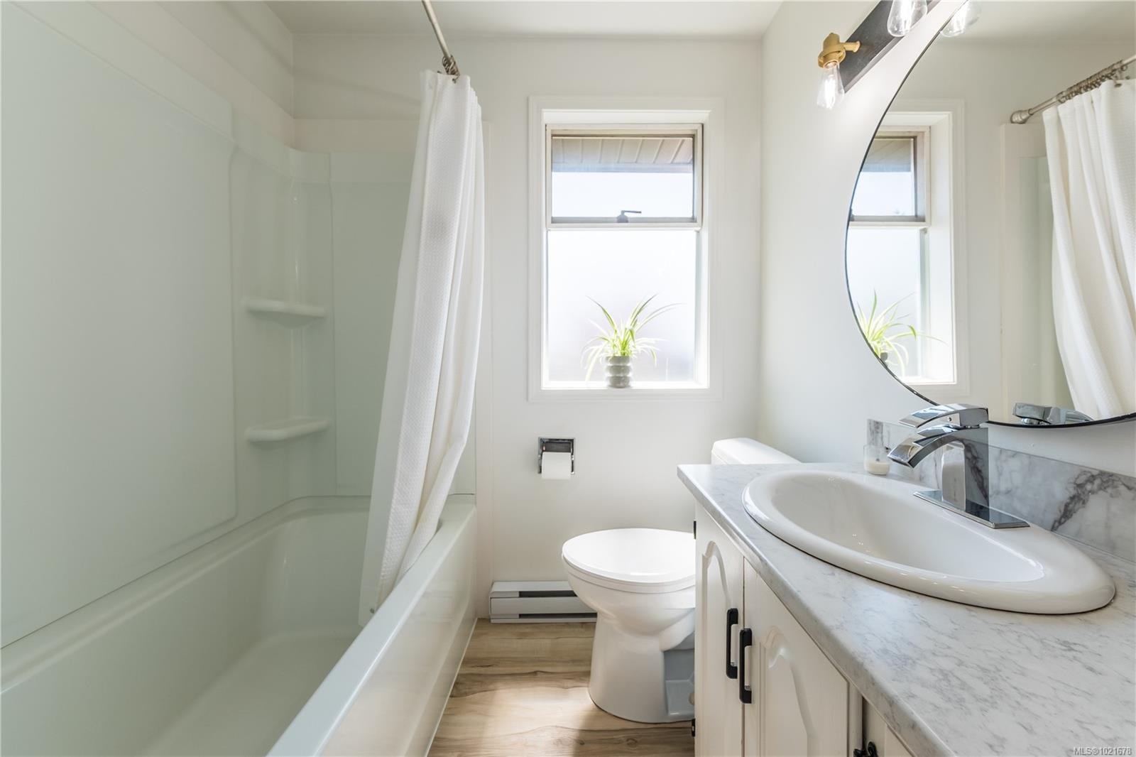 487 Pym St North, Parksville, BC