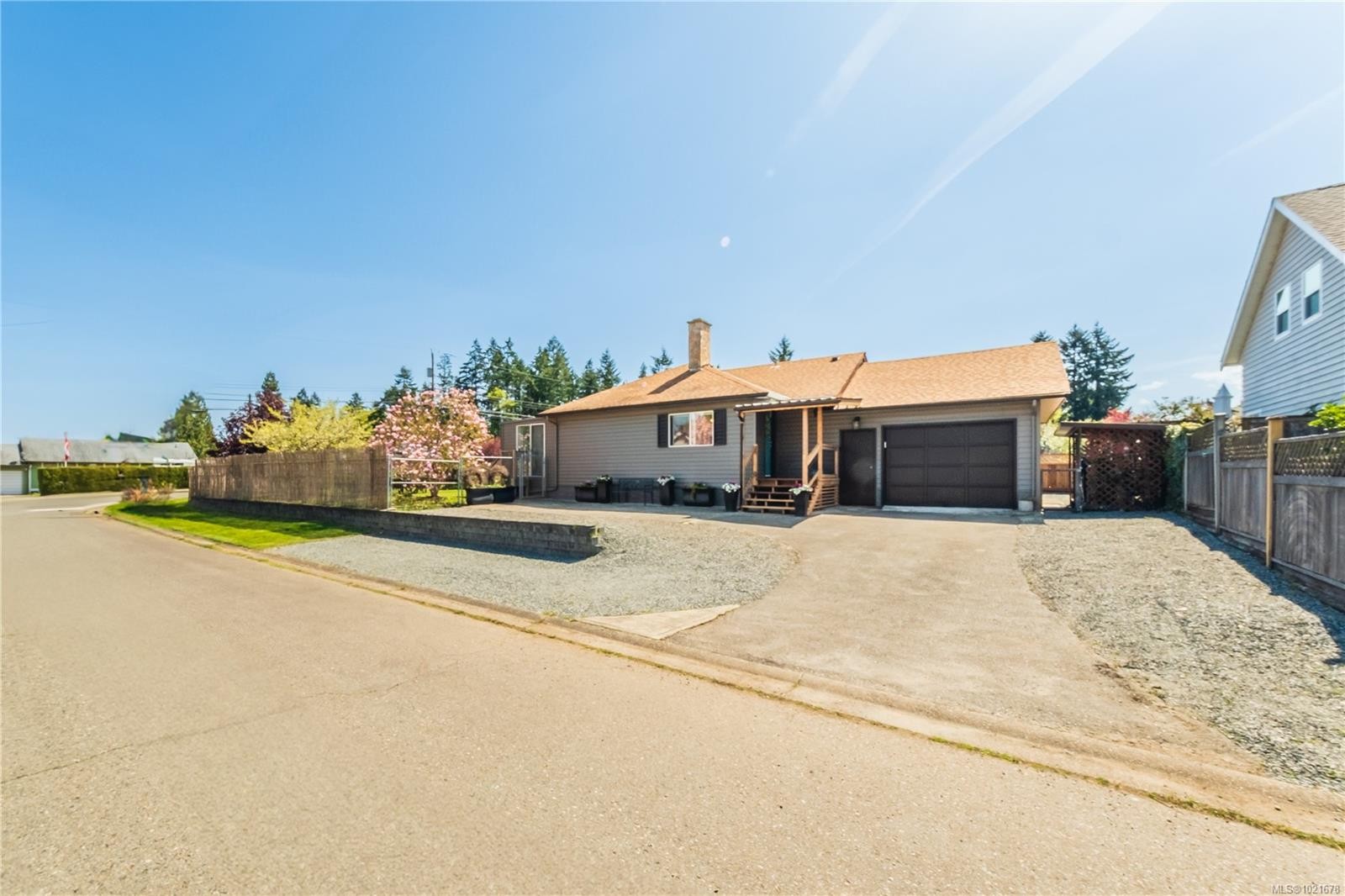 487 Pym St North, Parksville, BC