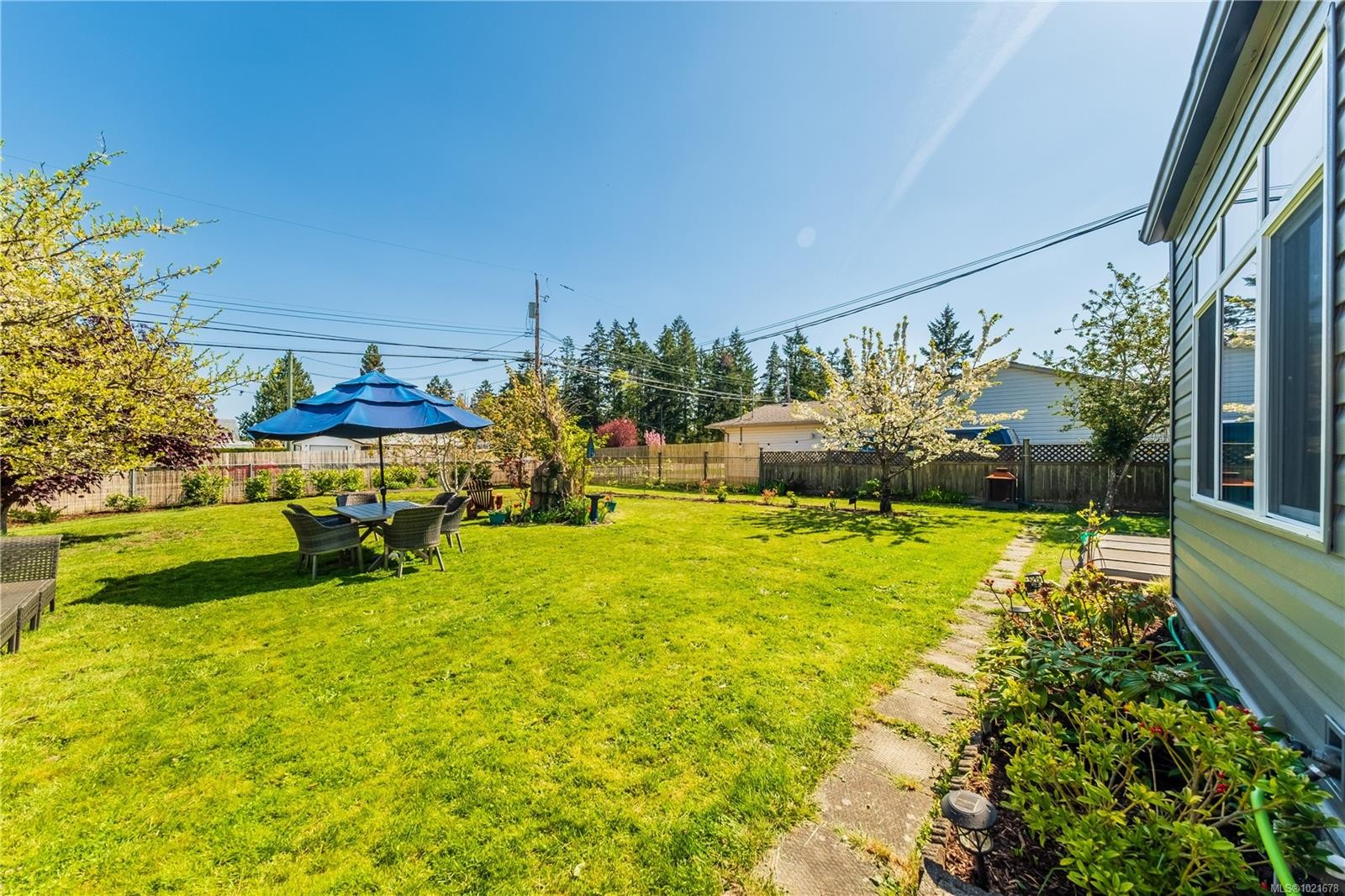 487 Pym St North, Parksville, BC