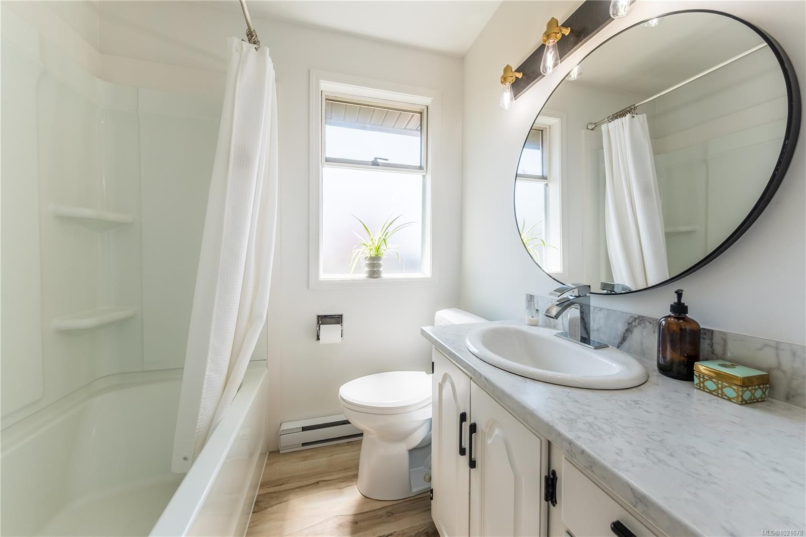 487 Pym St North, Parksville, BC