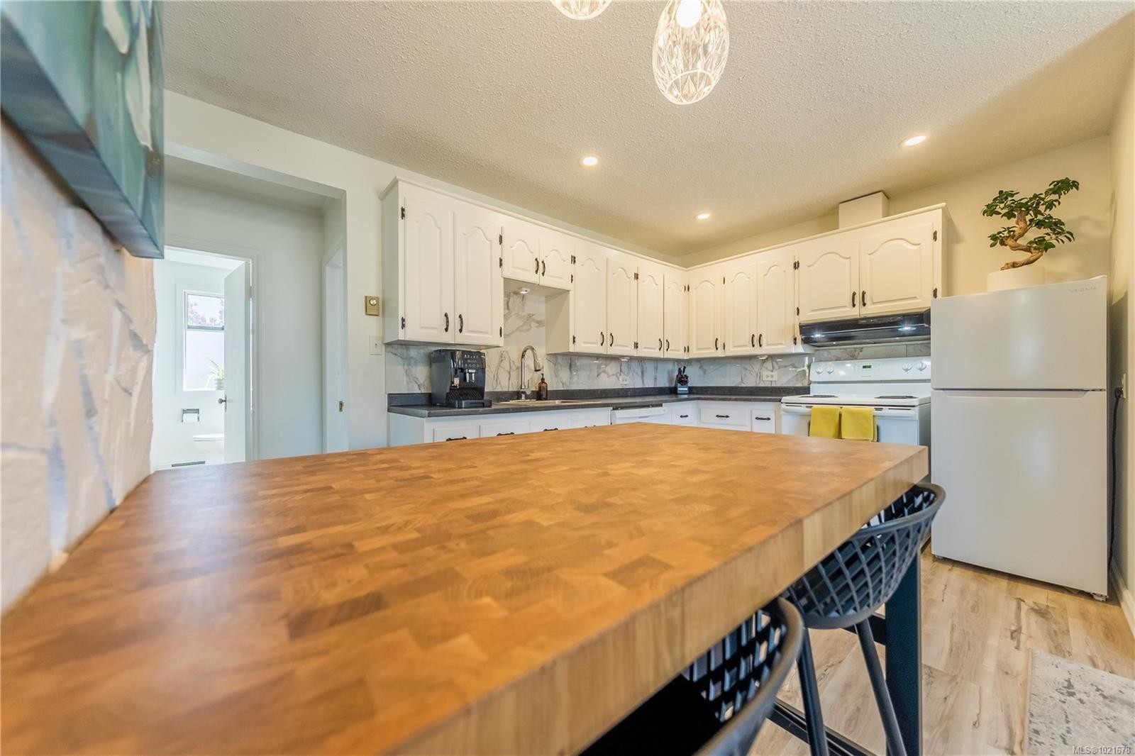 487 Pym St North, Parksville, BC