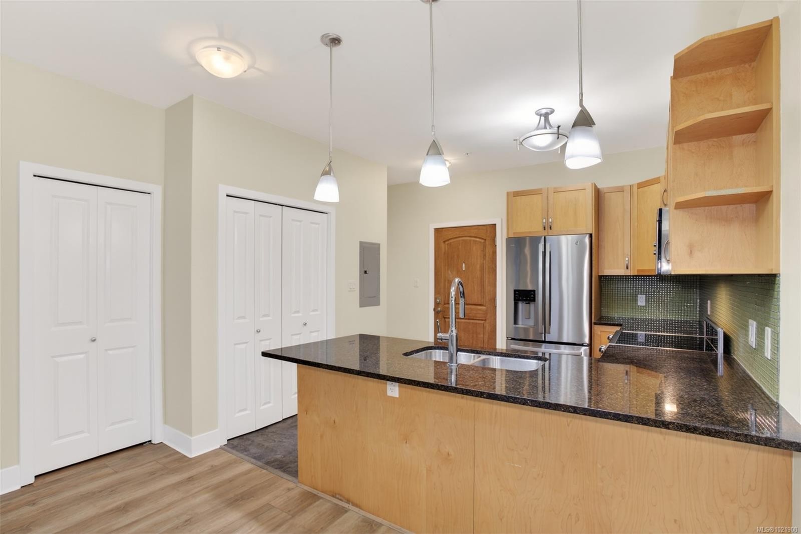 406-866 Brock Ave, Langford, BC - Indoor Photo Showing Kitchen With Double Sink