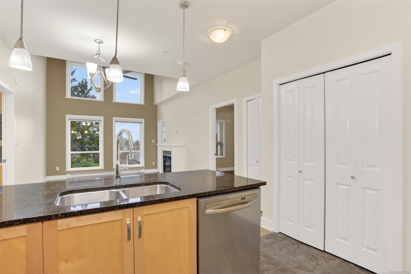 406-866 Brock Ave, Langford, BC - Indoor Photo Showing Kitchen With Double Sink