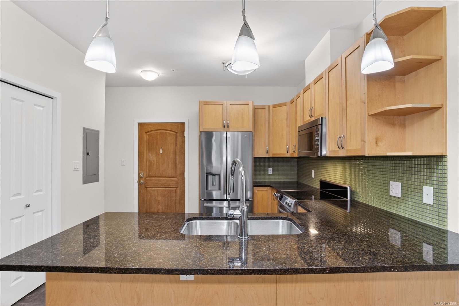 406-866 Brock Ave, Langford, BC - Indoor Photo Showing Kitchen With Double Sink