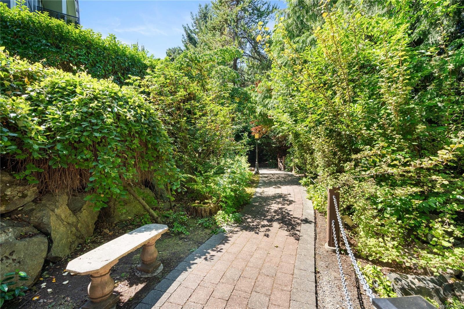 406-866 Brock Ave, Langford, BC - Outdoor