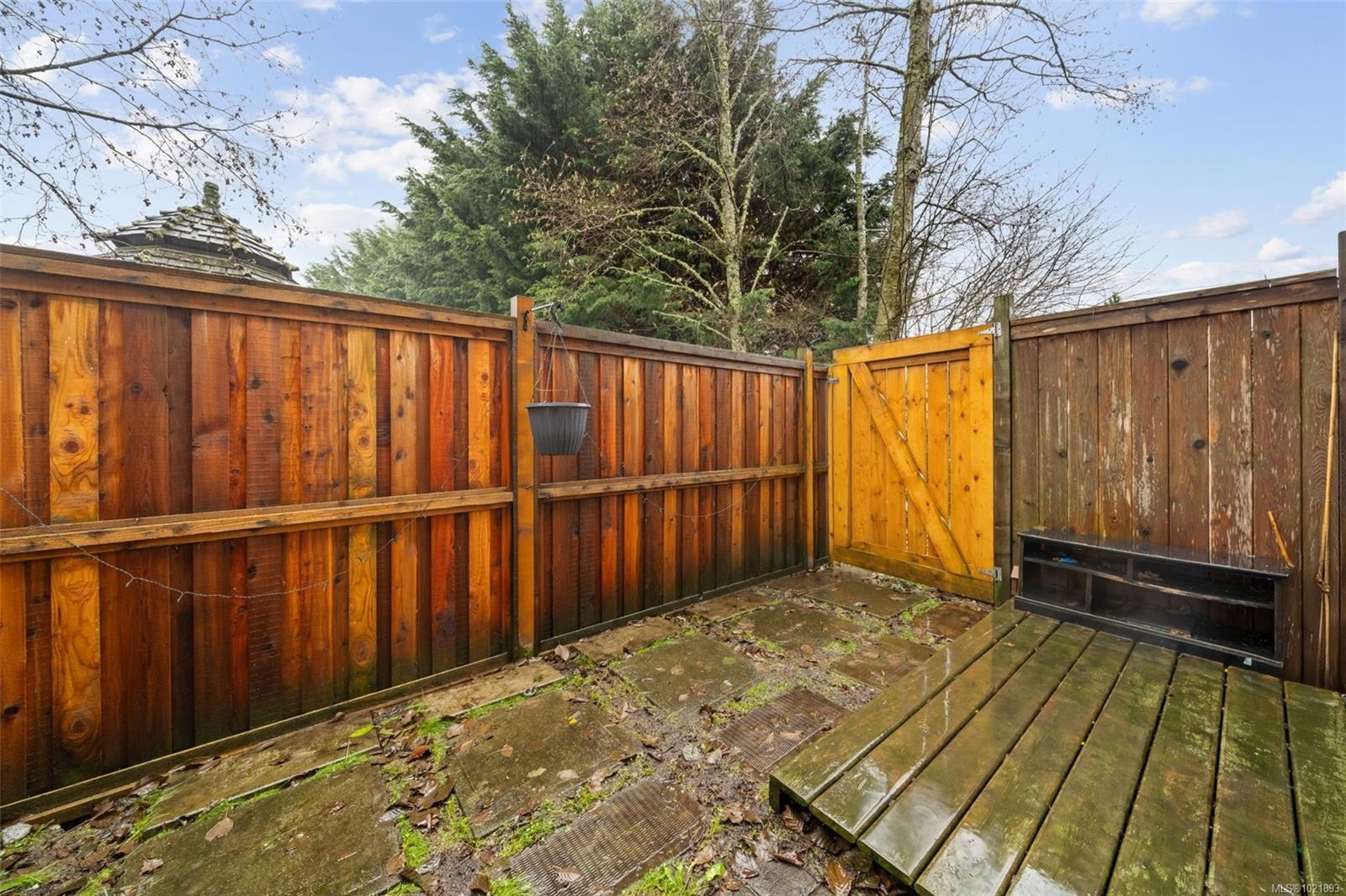 101-1919 Maple Ave South, Sooke, BC