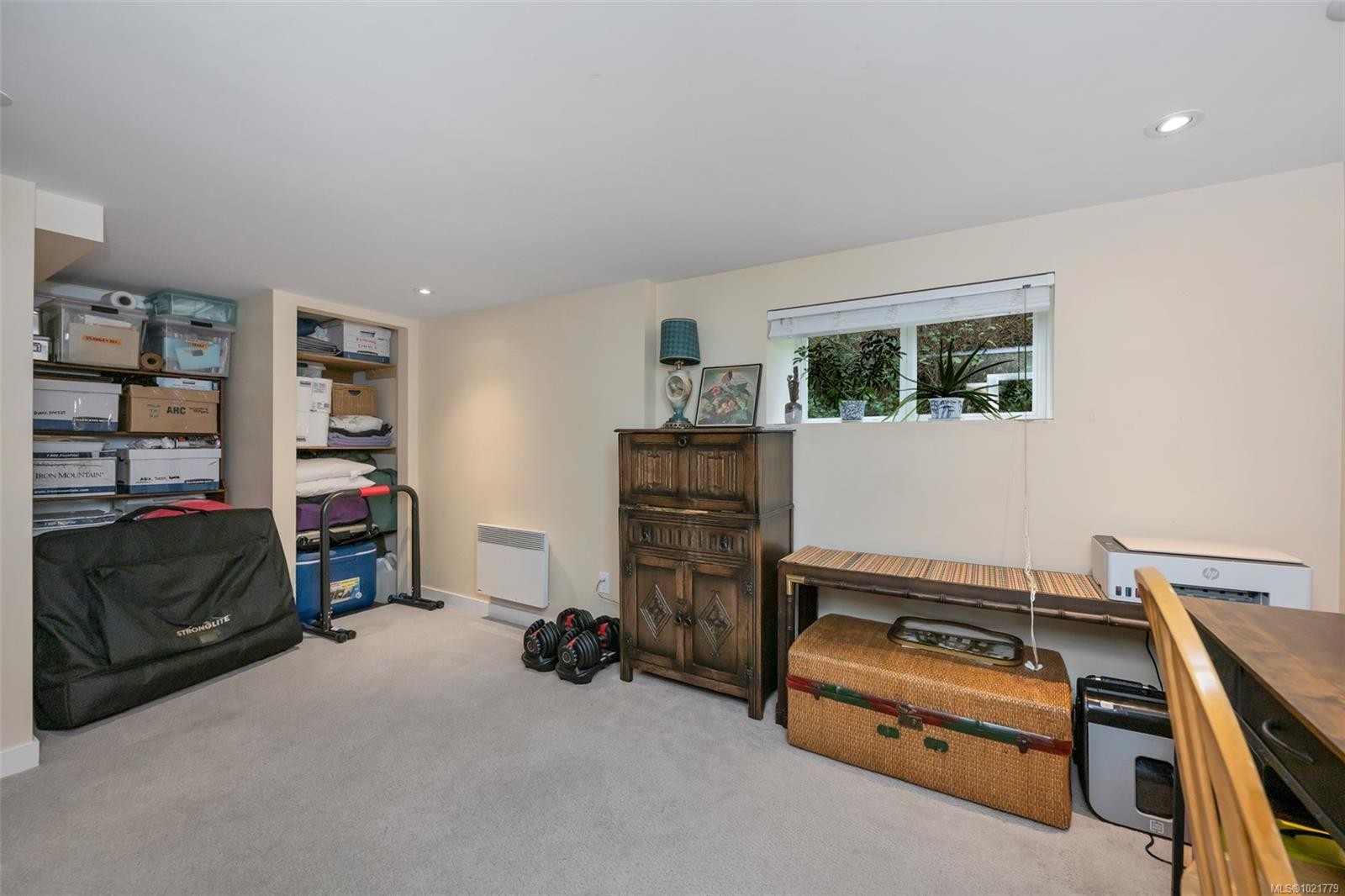 1181 Clovelly Terr, Saanich, BC