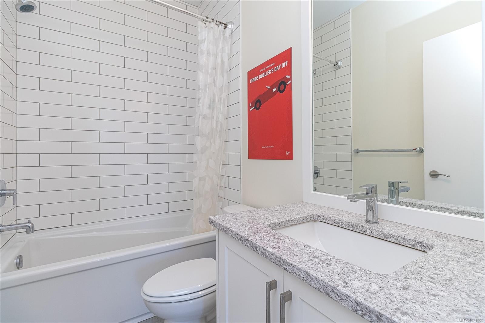 316-595 Pandora Ave, Victoria, BC - Indoor Photo Showing Bathroom