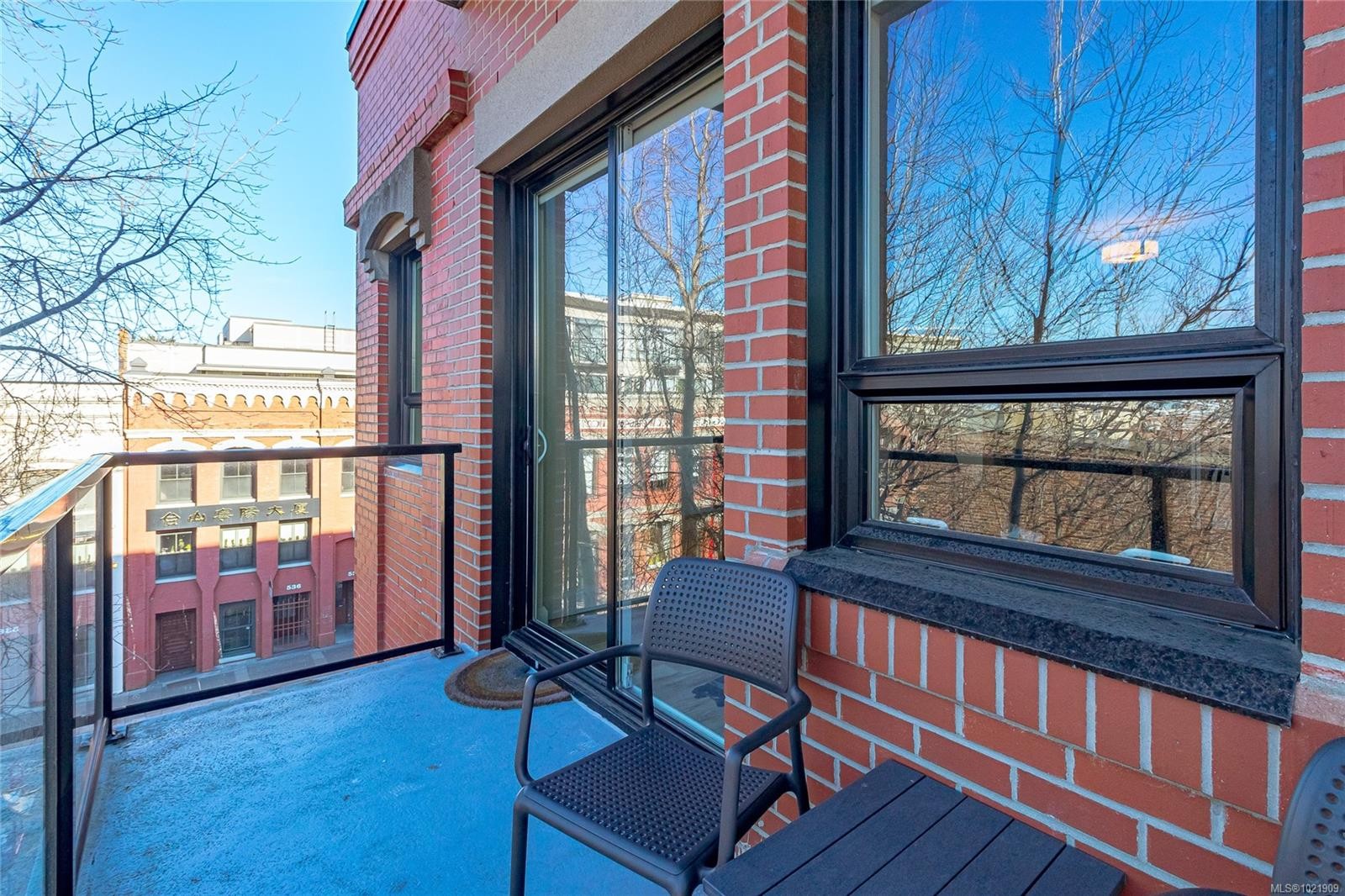 316-595 Pandora Ave, Victoria, BC - Outdoor With Exterior