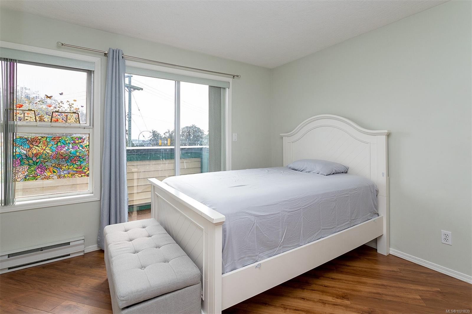 405-898 Vernon Ave, Saanich, BC