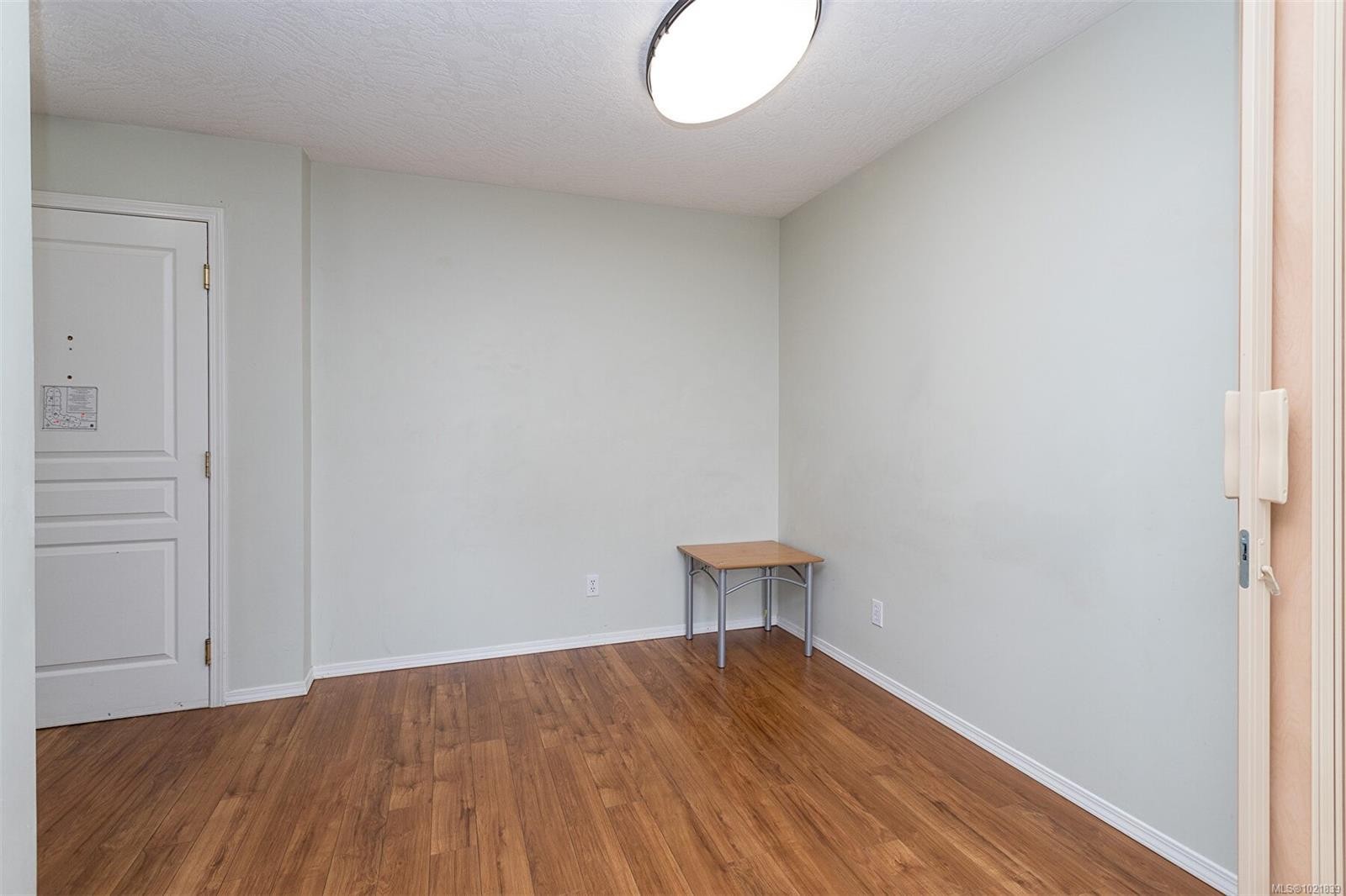 405-898 Vernon Ave, Saanich, BC