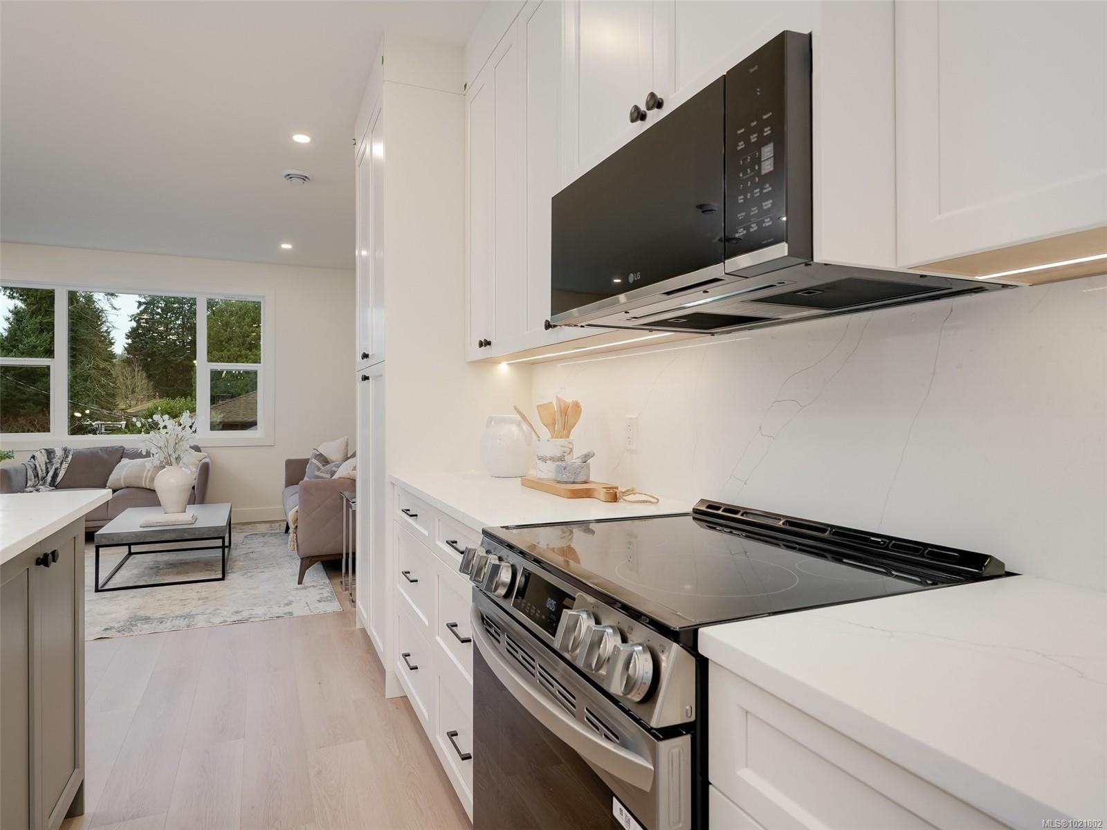 103-960 Jenkins Ave, Langford, BC